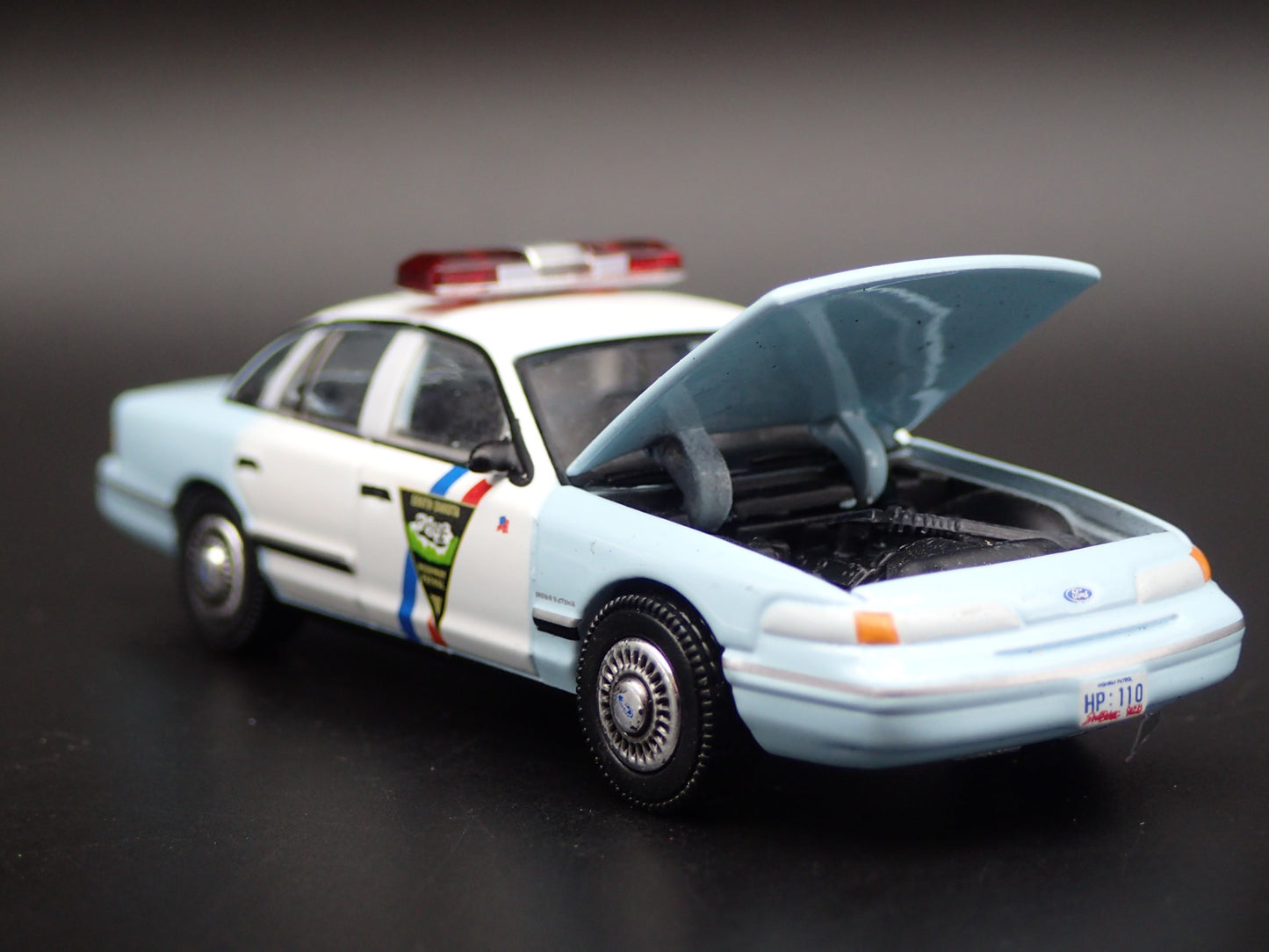 1992 92 FORD CROWN VICTORIA POLICE SOUTH DAKOTA HW 1:64 SCALE DIECAST MODEL CAR