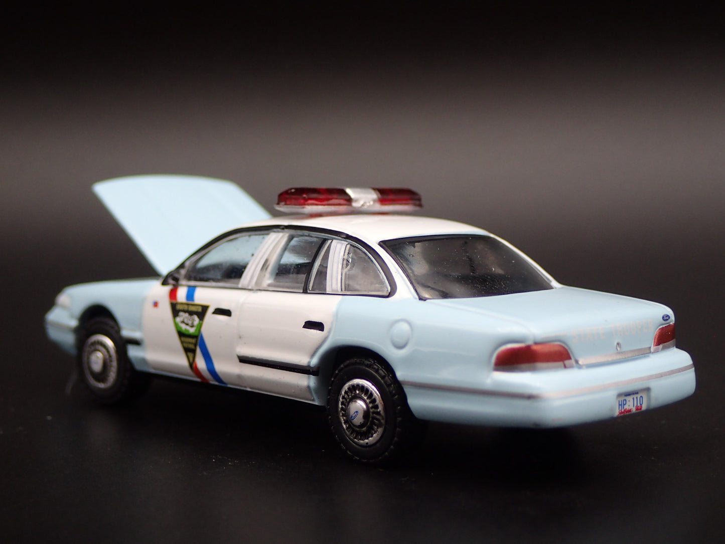 1992 92 FORD CROWN VICTORIA POLICE SOUTH DAKOTA HW 1:64 SCALE DIECAST MODEL CAR