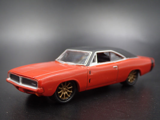 1969 69 DODGE CHARGER RT RARE 1:64 SCALE COLLECTIBLE DIORAMA DIECAST MODEL CAR-Burning Rubber Toy Company