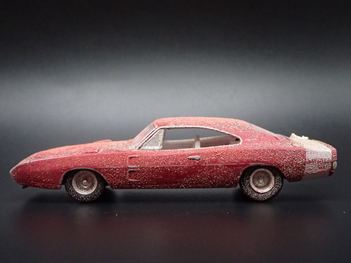 1969 69 DODGE CHARGER DAYTONA CUSTOM BARN FIND RARE 1:64 SCALE DIECAST MODEL CAR