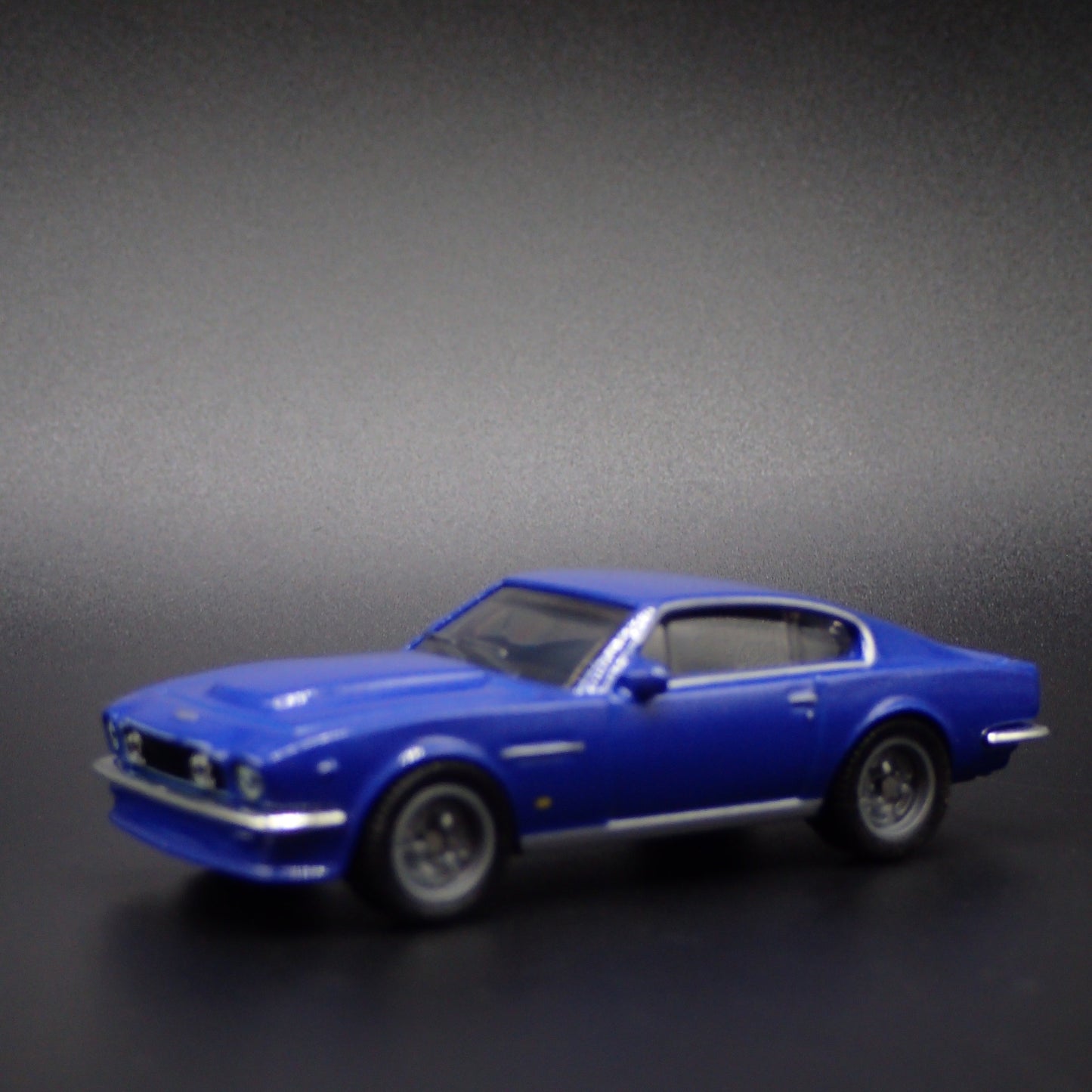 1977-1989 ASTON MARTIN V8 VANTAGE BLUE 1/64 SCALE COLLECTIBLE DIECAST MODEL CAR