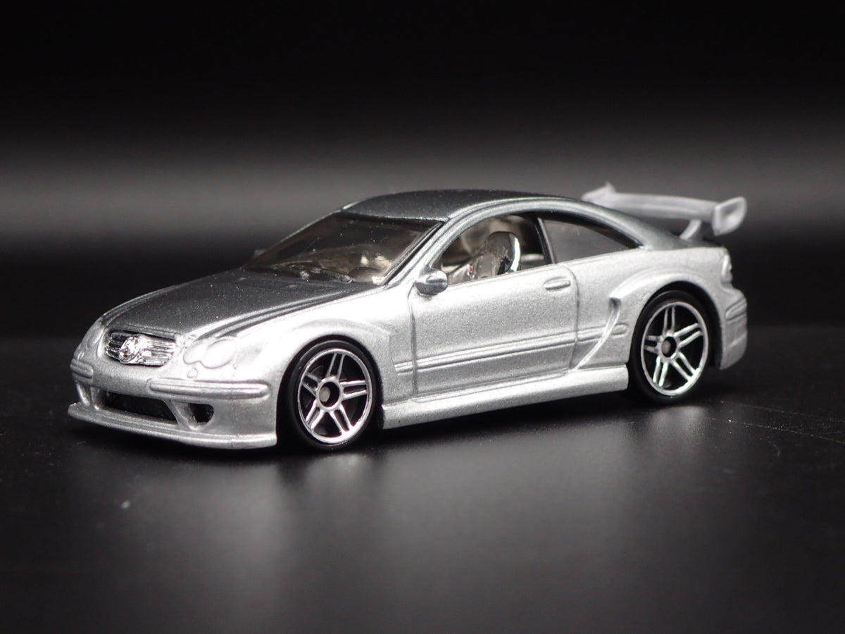 MERCEDES-BENZ CLK DTM RARE 1:64 SCALE COLLECTIBLE DIORAMA DIECAST MODEL CAR-Burning Rubber Toy Company