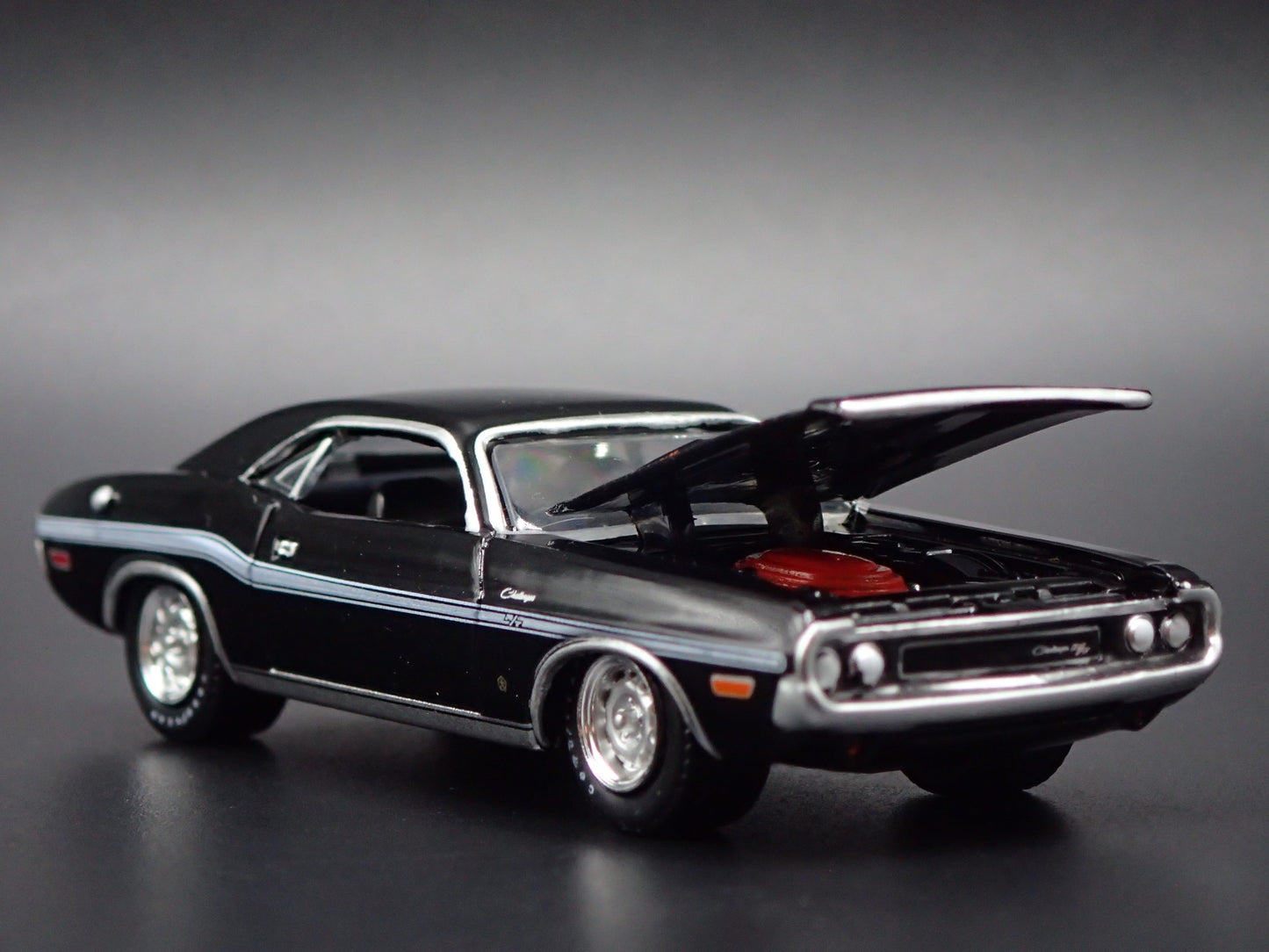 1970 70 DODGE CHALLENGER TA T/A 440 BLACK 1/64 SCALE DIORAMA DIECAST MODEL CAR