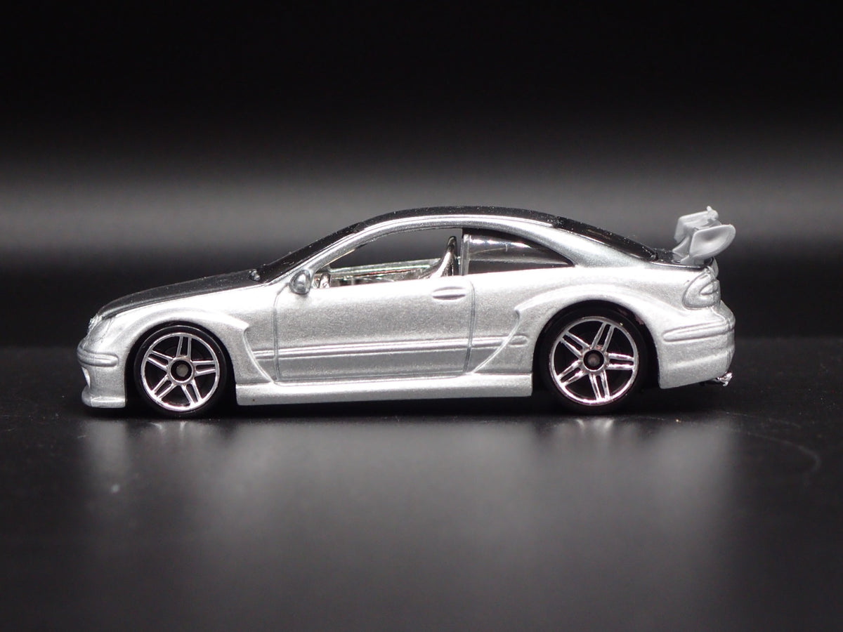 MERCEDES-BENZ CLK DTM RARE 1:64 SCALE COLLECTIBLE DIORAMA DIECAST MODEL CAR-Burning Rubber Toy Company