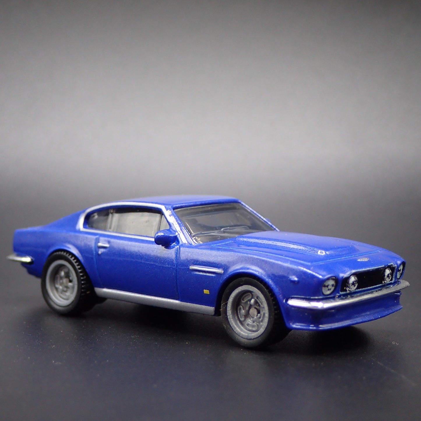 1977-1989 ASTON MARTIN V8 VANTAGE BLUE 1/64 SCALE COLLECTIBLE DIECAST MODEL CAR