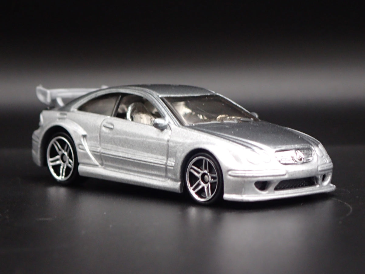 MERCEDES-BENZ CLK DTM RARE 1:64 SCALE COLLECTIBLE DIORAMA DIECAST MODEL CAR-Burning Rubber Toy Company
