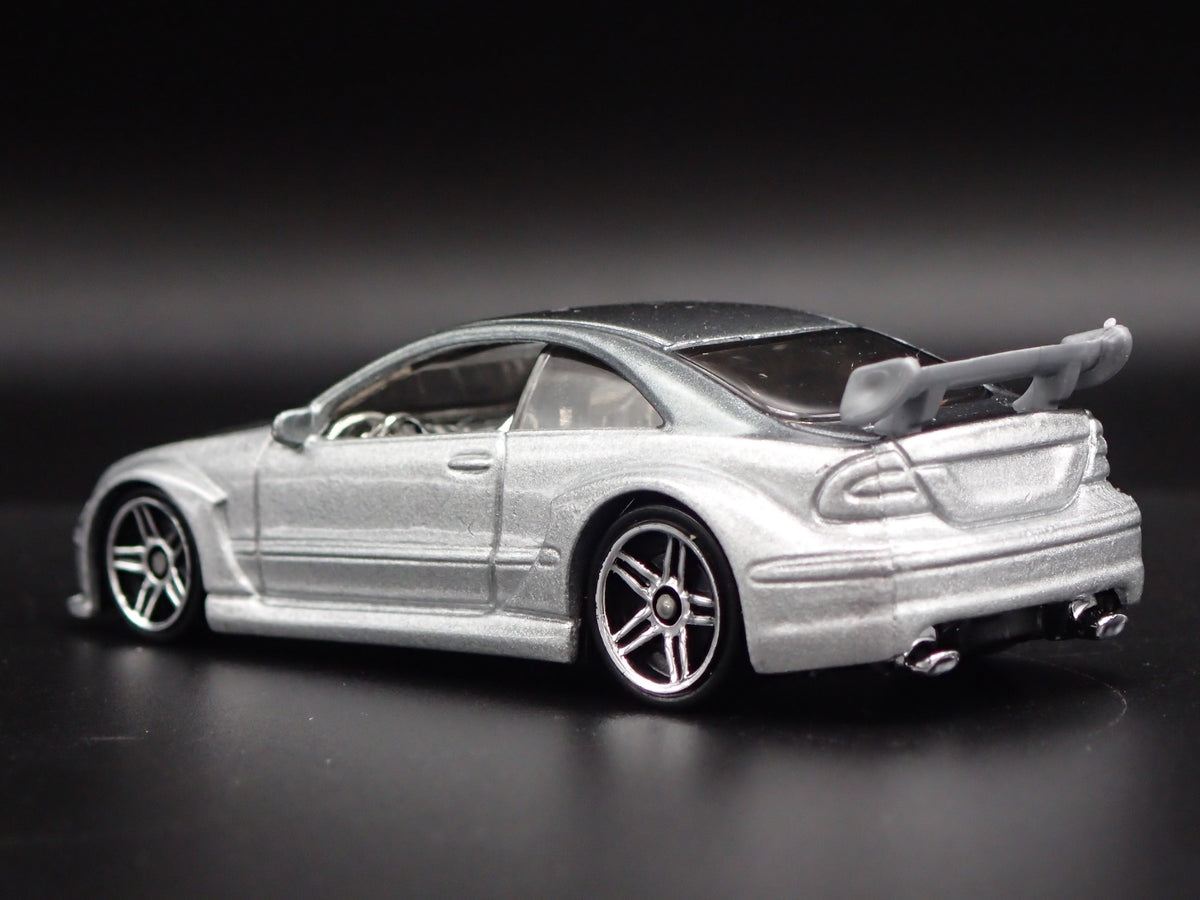 MERCEDES-BENZ CLK DTM RARE 1:64 SCALE COLLECTIBLE DIORAMA DIECAST MODEL CAR-Burning Rubber Toy Company