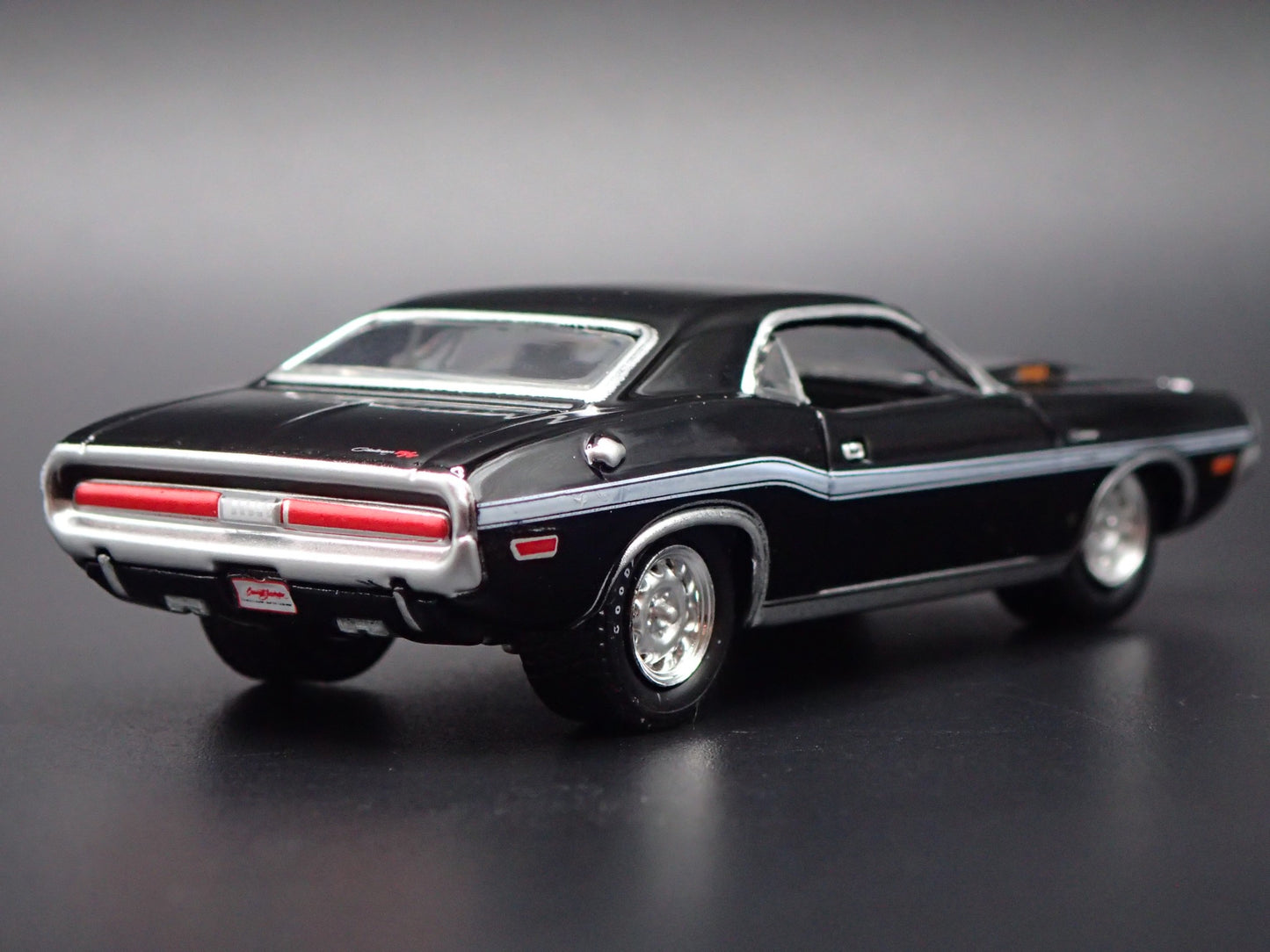 1970 70 DODGE CHALLENGER TA T/A 440 BLACK 1/64 SCALE DIORAMA DIECAST MODEL CAR