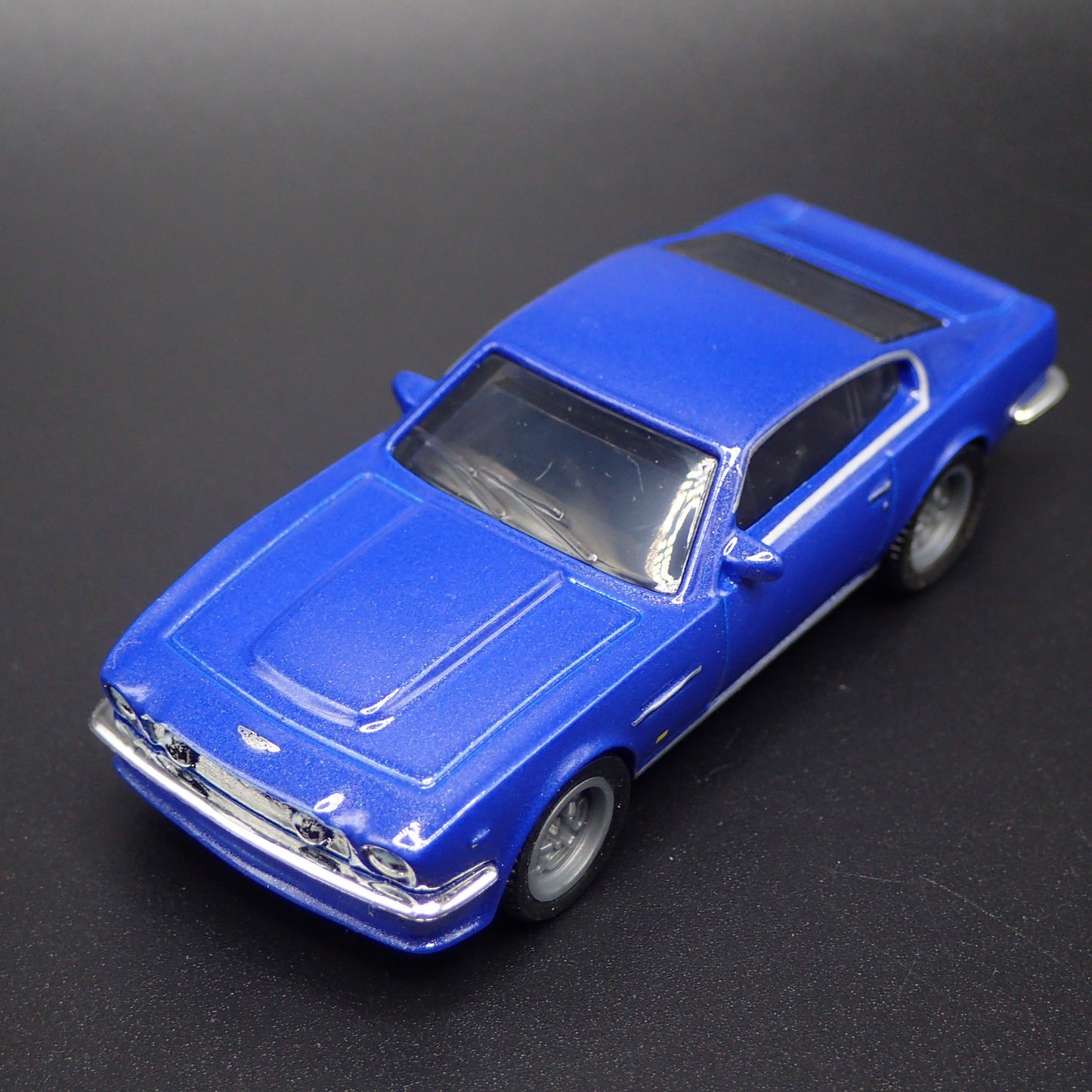 1977-1989 ASTON MARTIN V8 VANTAGE BLUE 1/64 SCALE COLLECTIBLE DIECAST MODEL CAR