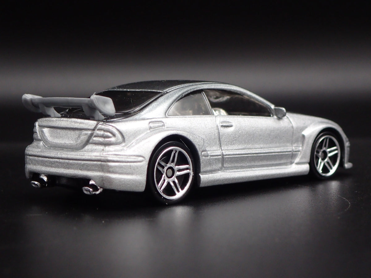 MERCEDES-BENZ CLK DTM RARE 1:64 SCALE COLLECTIBLE DIORAMA DIECAST MODEL CAR-Burning Rubber Toy Company