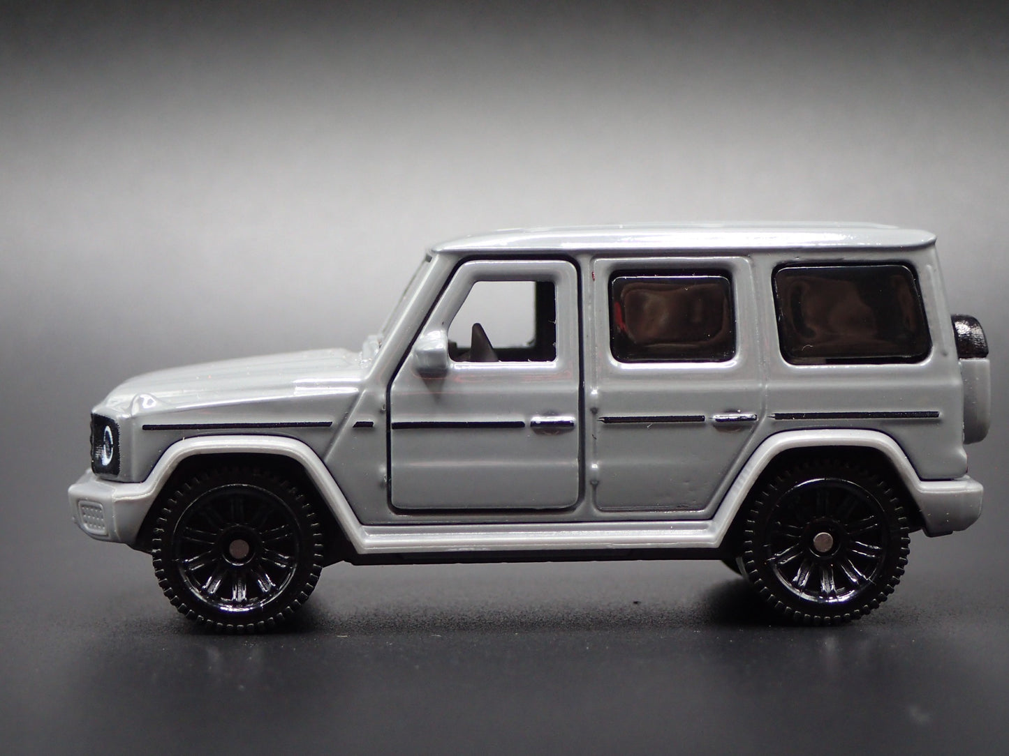 2024-2025 MERCEDES BENZ G 580 CLASS WAGON EQ GRAY 1:64 SCALE DIECAST MODEL CAR