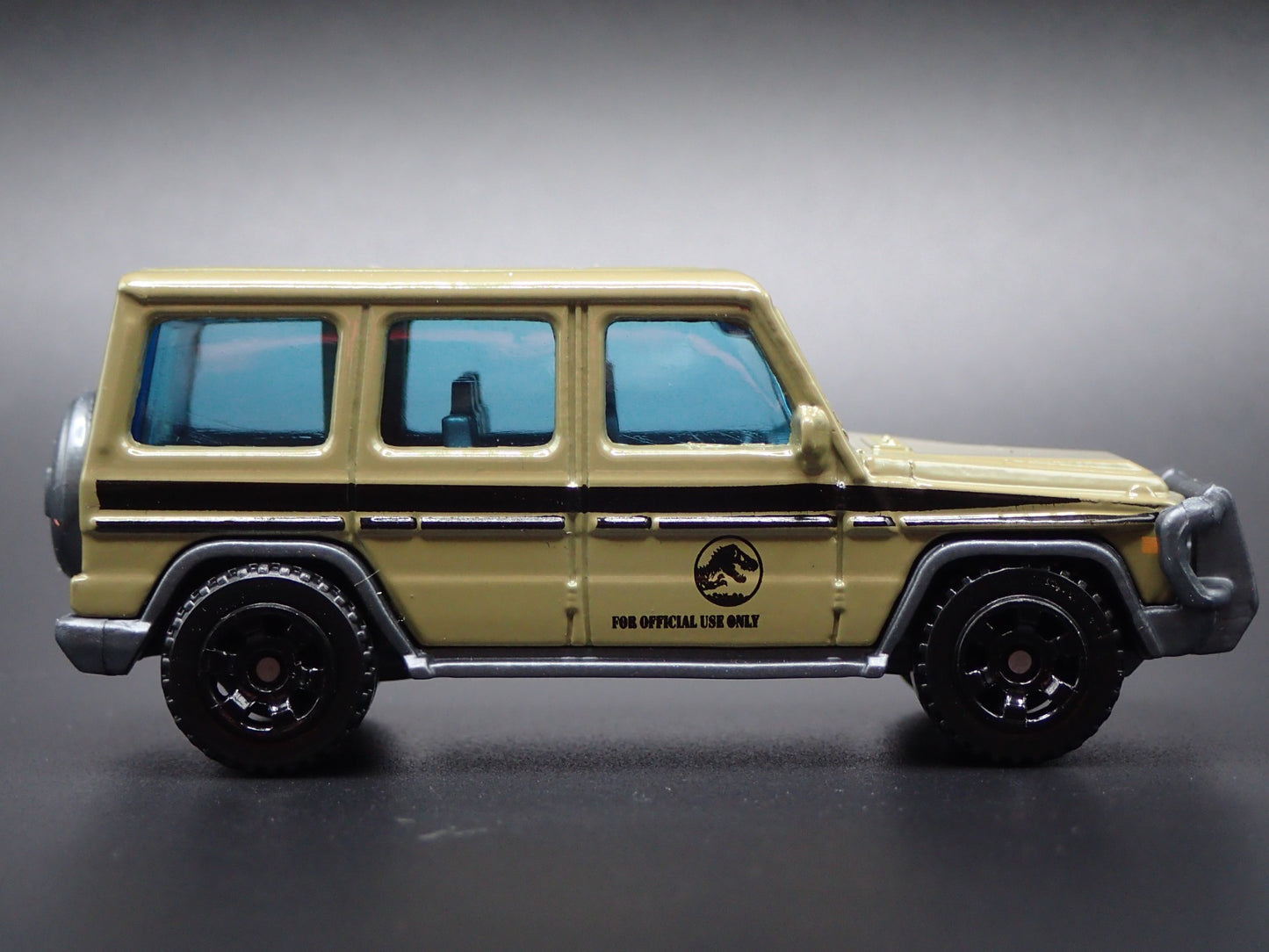 1991-2018 MERCEDES BENZ G550 G WAGON JURASSIC WORLD 1:64 SCALE DIECAST MODEL CAR