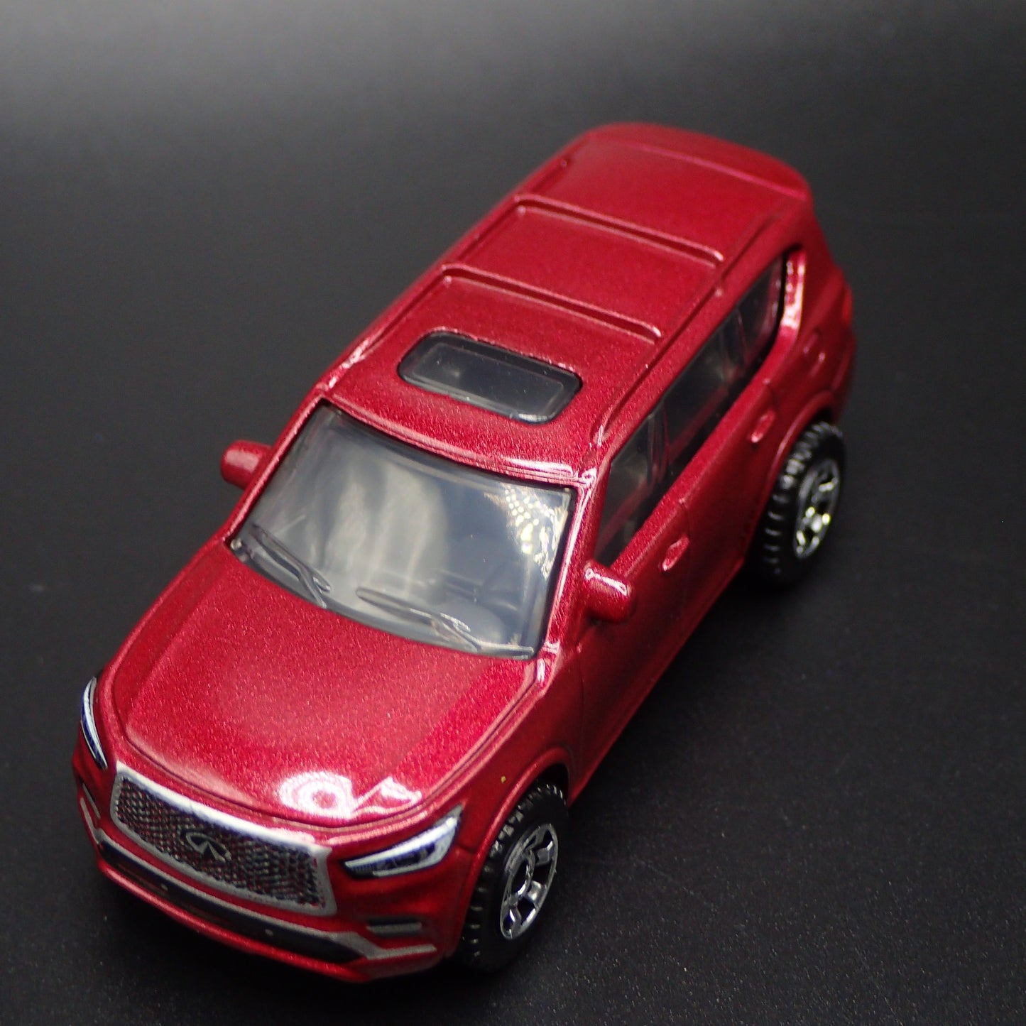 2018-2023 INFINITI QX80 SUV 1:64 SCALE COLLECTIBLE DIORAMA DIECAST MODEL CAR