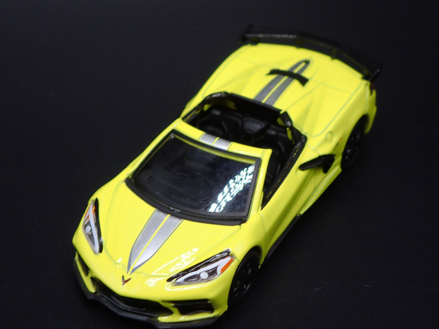 2022 CHEVY CHEVROLET CORVETTE C8.R CONVERTIBLE 1:64 SCALE DIECAST MODEL CAR