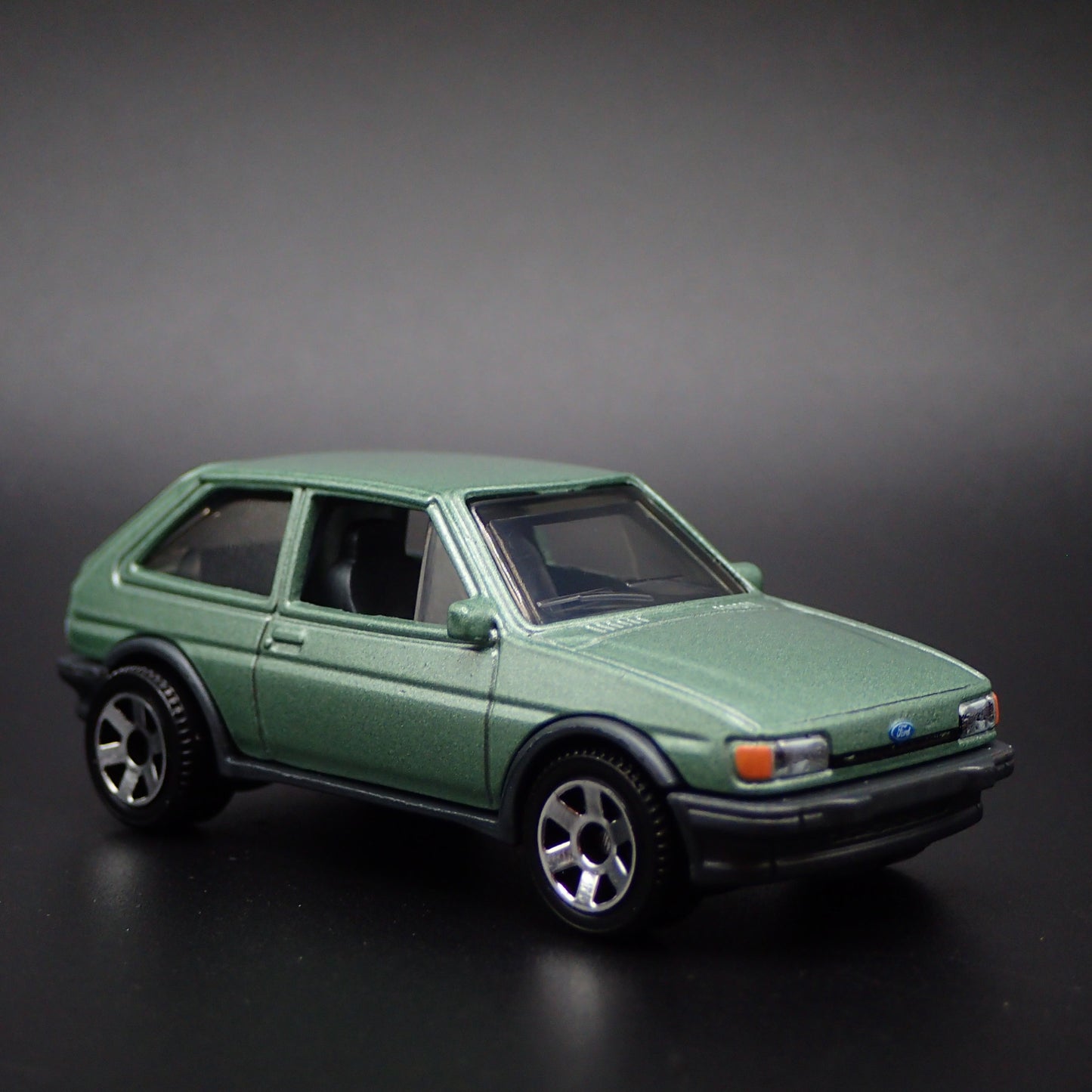 1983-1989 FORD FIESTA MK 2 GREEN 1:64 SCALE COLLECTIBLE DIECAST MODEL CAR