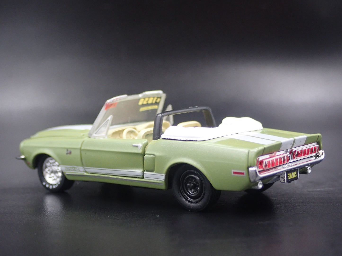 1968 68 FORD MUSTANG SHELBY GT500KR PROJECT GREEN 1:64 SCALE DIECAST MODEL CAR