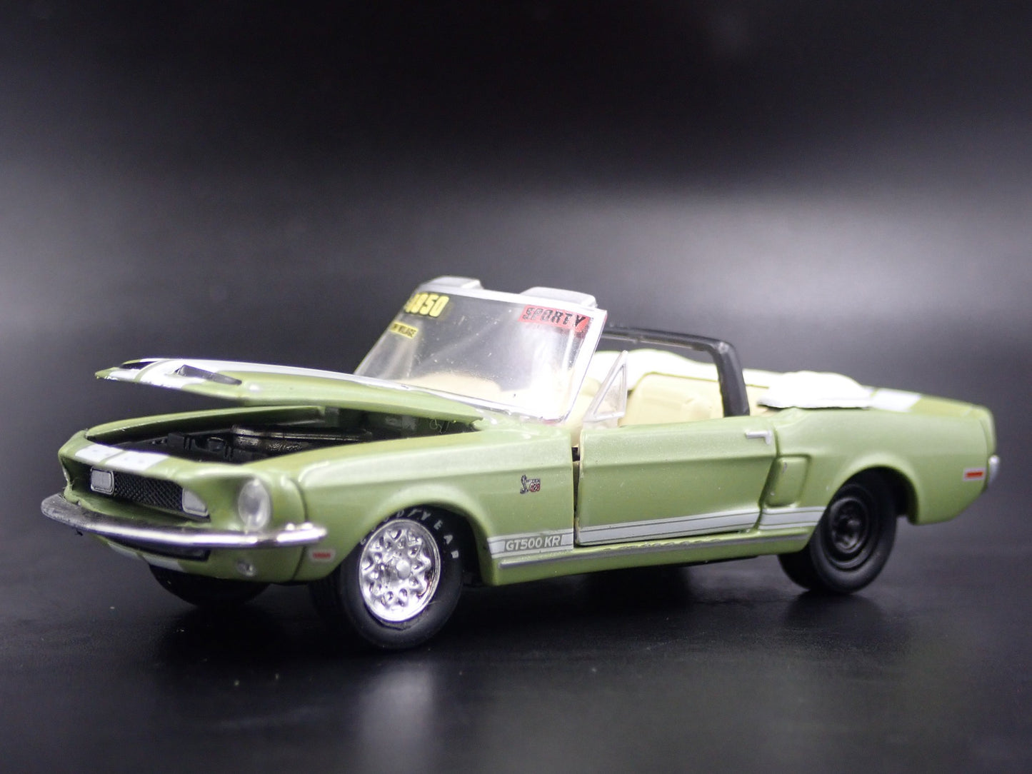 1968 68 FORD MUSTANG SHELBY GT500KR PROJECT GREEN 1:64 SCALE DIECAST MODEL CAR