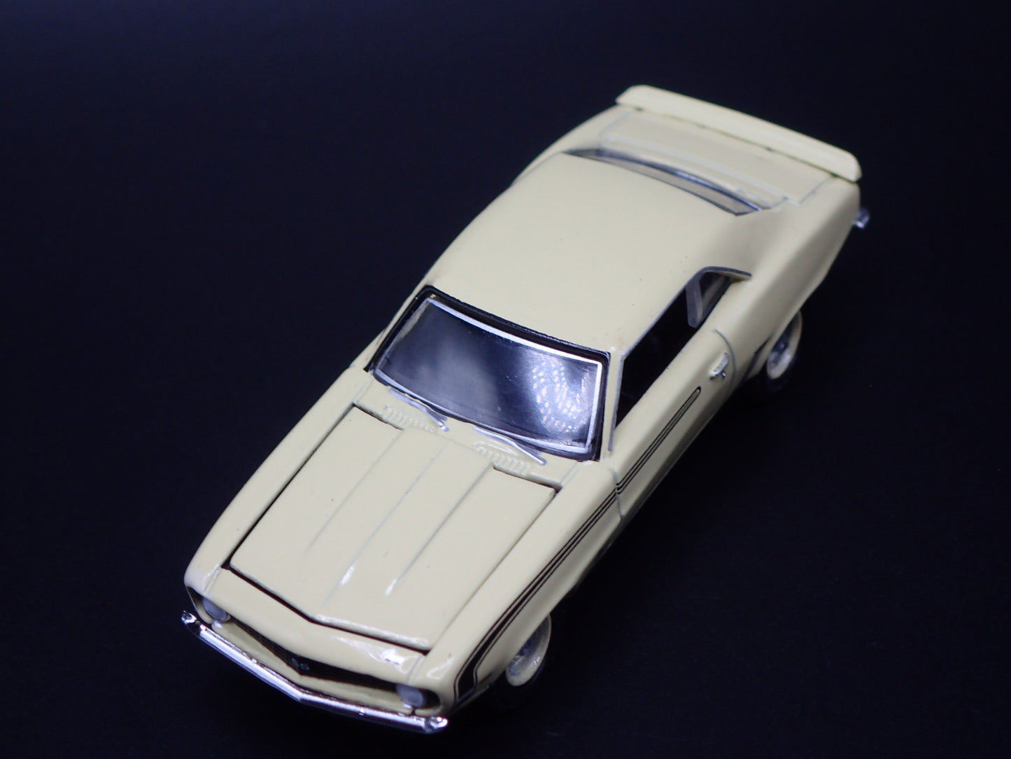 1969 69 CHEVY CHEVROLET CAMARO SS RS 396 1:64 SCALE DIORAMA DIECAST MODEL CAR