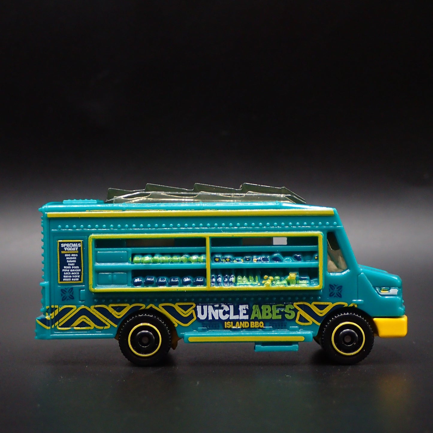FOOD TRUCK UNCLE ABE'S ISLAND BBQ GREEN 1:64 MB SCALE DIORAMA DIECAST MODEL CAR