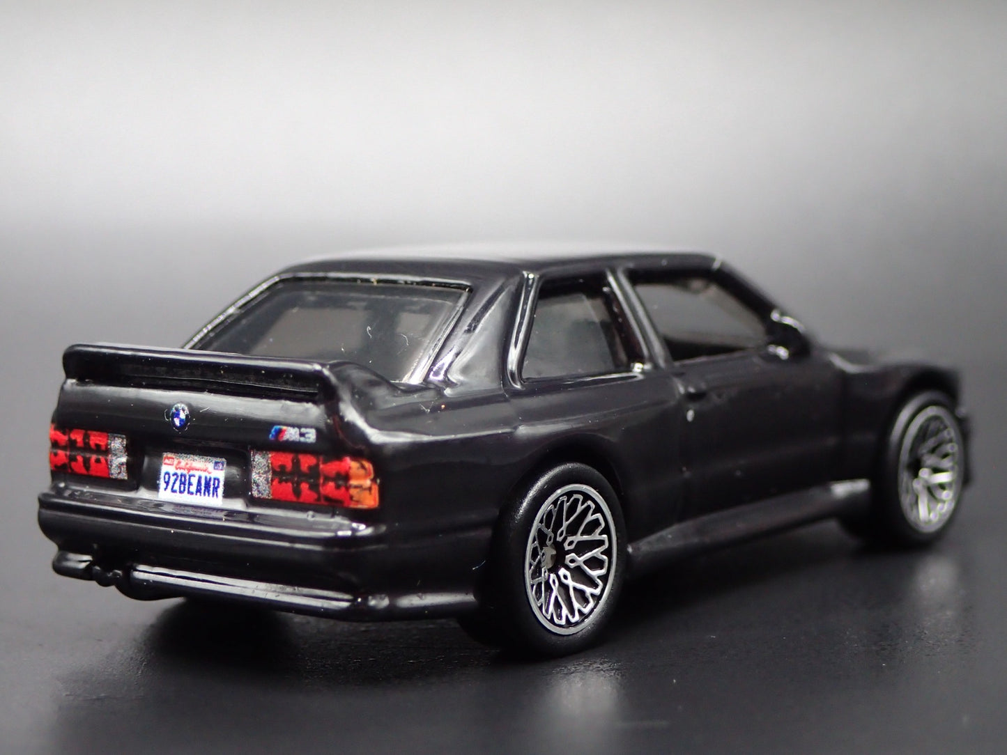 1986-1991 BMW M3 E30 BLACK 1:64 SCALE COLLECTIBLE DIORAMA DIECAST MODEL CAR