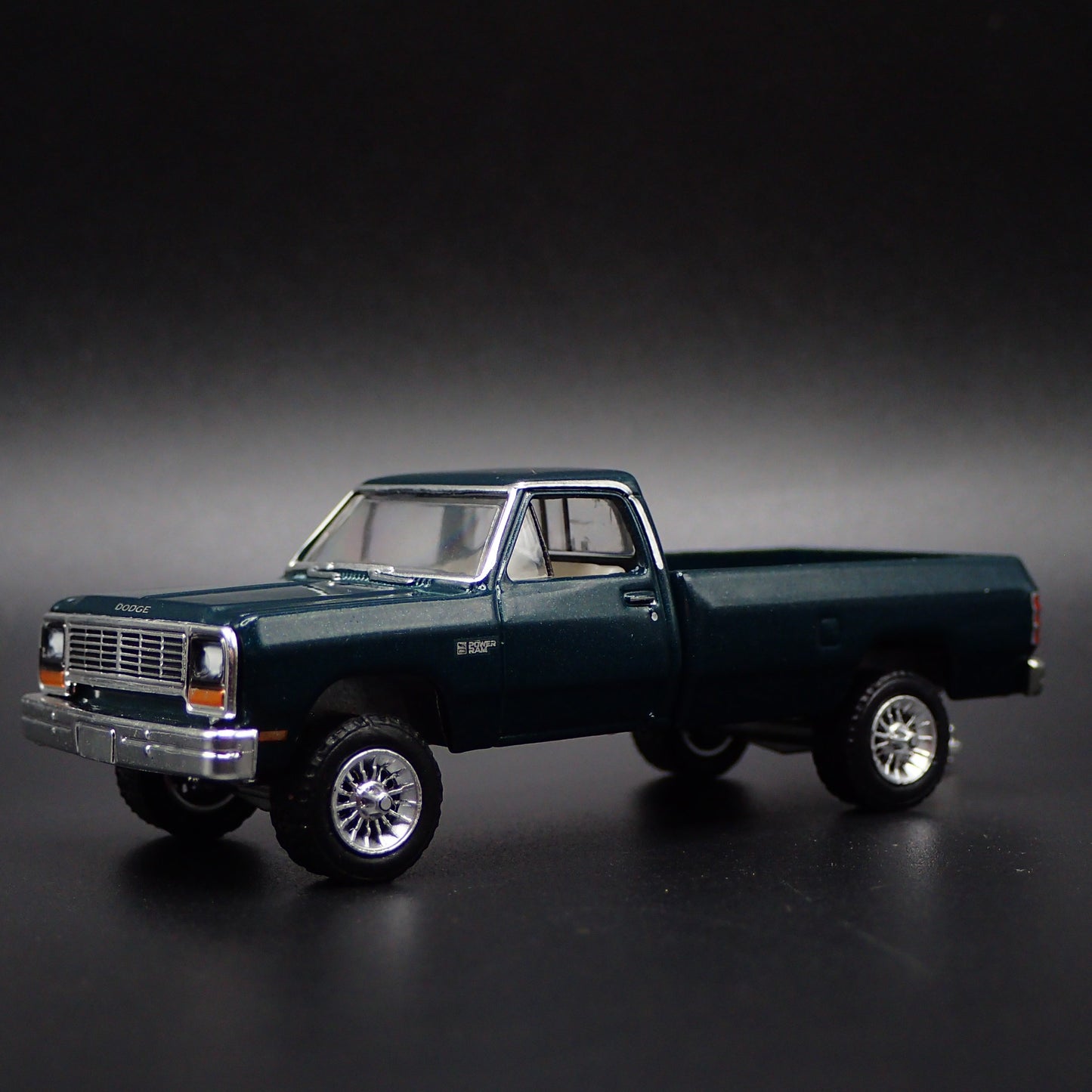 1982 82 DODGE RAM W250 POWER RAM PICKUP TRUCK GREEN 1/64 SCALE DIECAST MODEL CAR