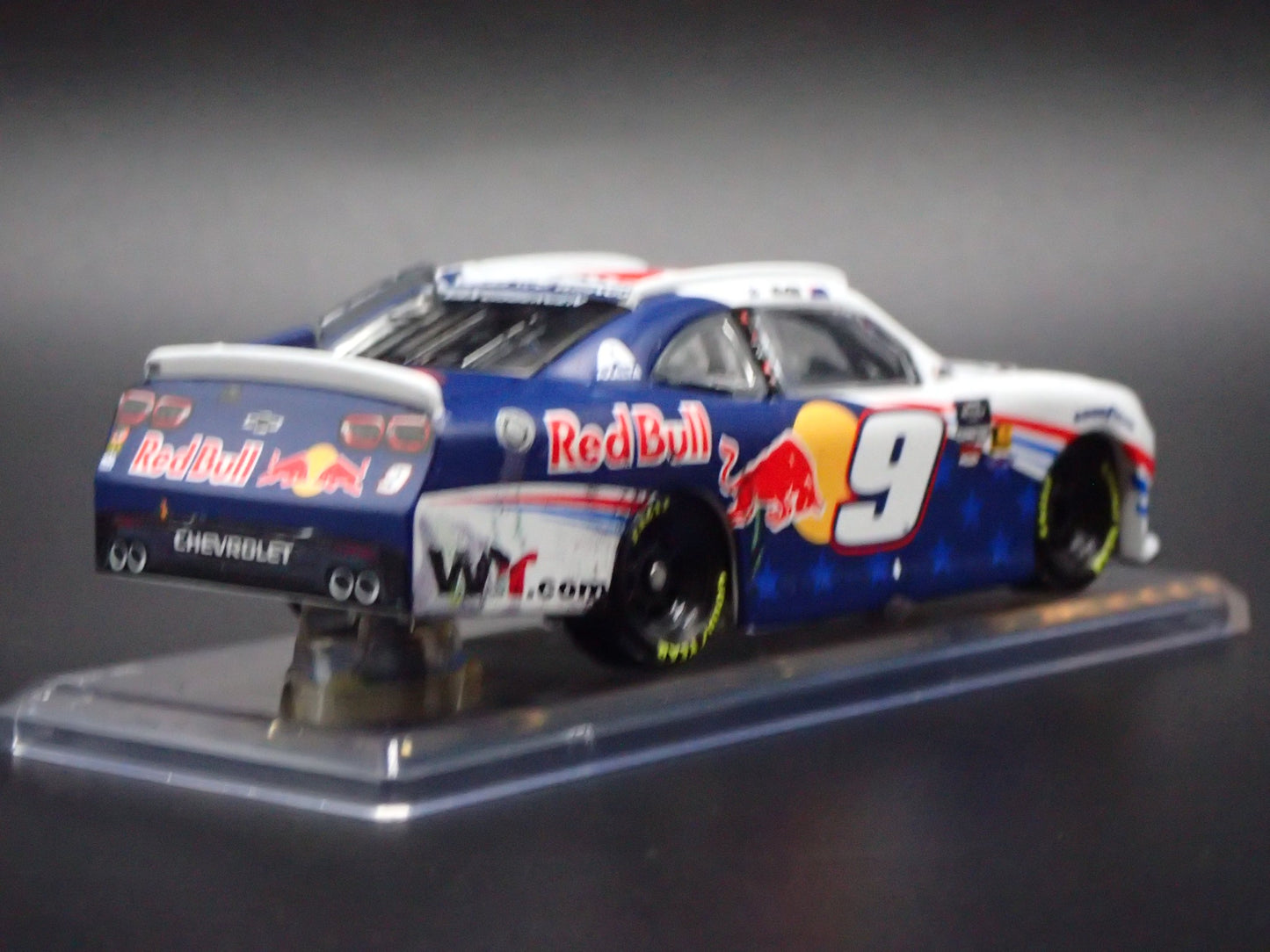 2025 CHEVROLET 9 SHANE VAN GISBERGEN REDBULL NASCAR 1:64 SCALE DIECAST MODEL CAR