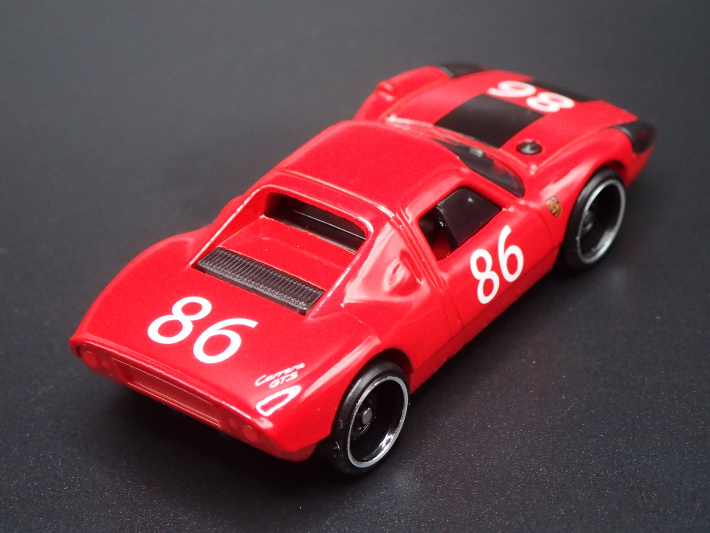 1964-1965 PORSCHE 904 CARRERA GTS RACE CAR 1:64 SCALE DIORAMA DIECAST MODEL CAR