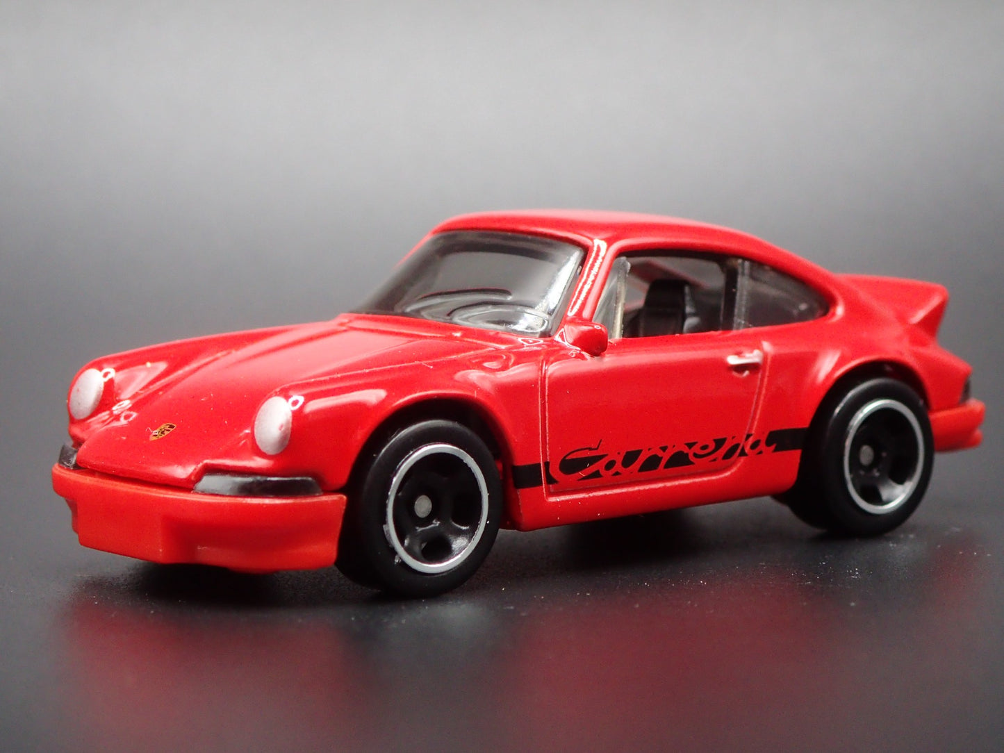 1973-1977 PORSCHE 911 CARRERA RS 2.7 1:64 SCALE COLLECTIBLE DIECAST MODEL CAR