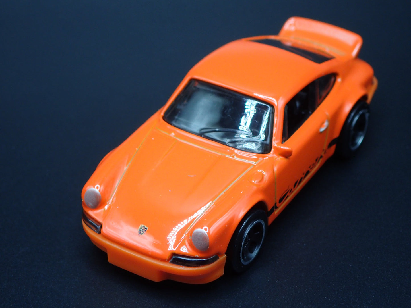 1973-1977 PORSCHE 911 CARRERA RS 2.7 1:64 SCALE COLLECTIBLE DIECAST MODEL CAR