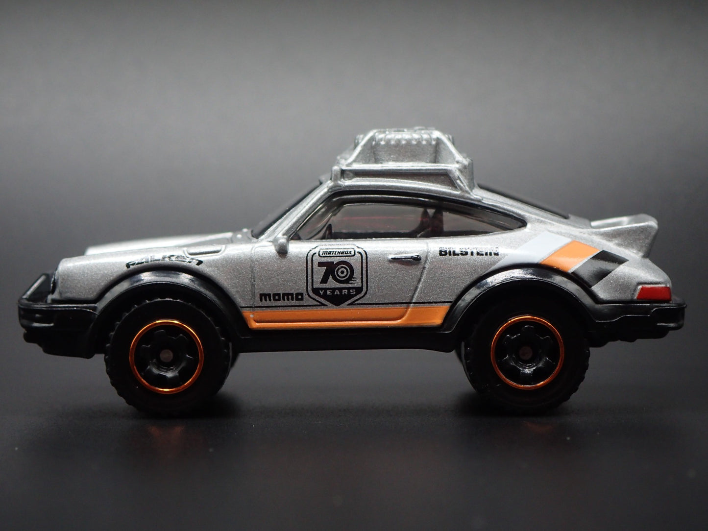 1985 85 PORSCHE 911 RALLY SILVER 1:64 SCALE COLLECTIBLE DIECAST MODEL CAR