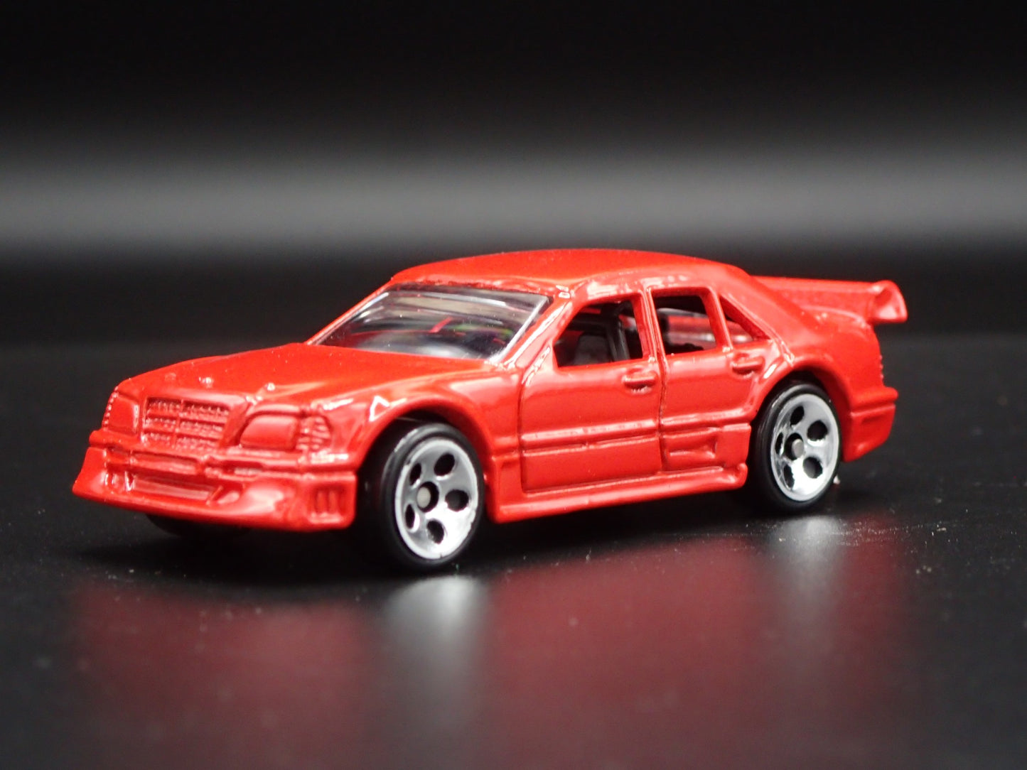 1993-1999 MERCEDES-BENZ C CLASS RED 1:64 SCALE COLLECTIBLE DIECAST MODEL CAR