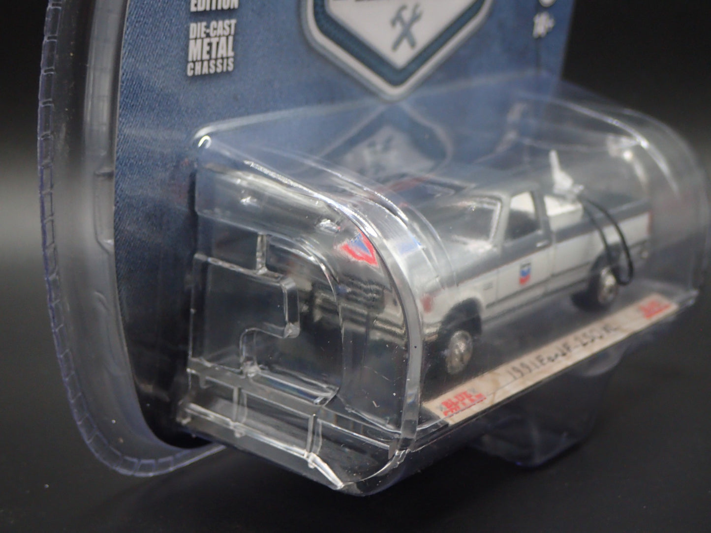 2025 GREENLIGHT RAW CHASE BLUE COLLAR 14 1991 FORD F250 PICKUP TRUCK CHASE