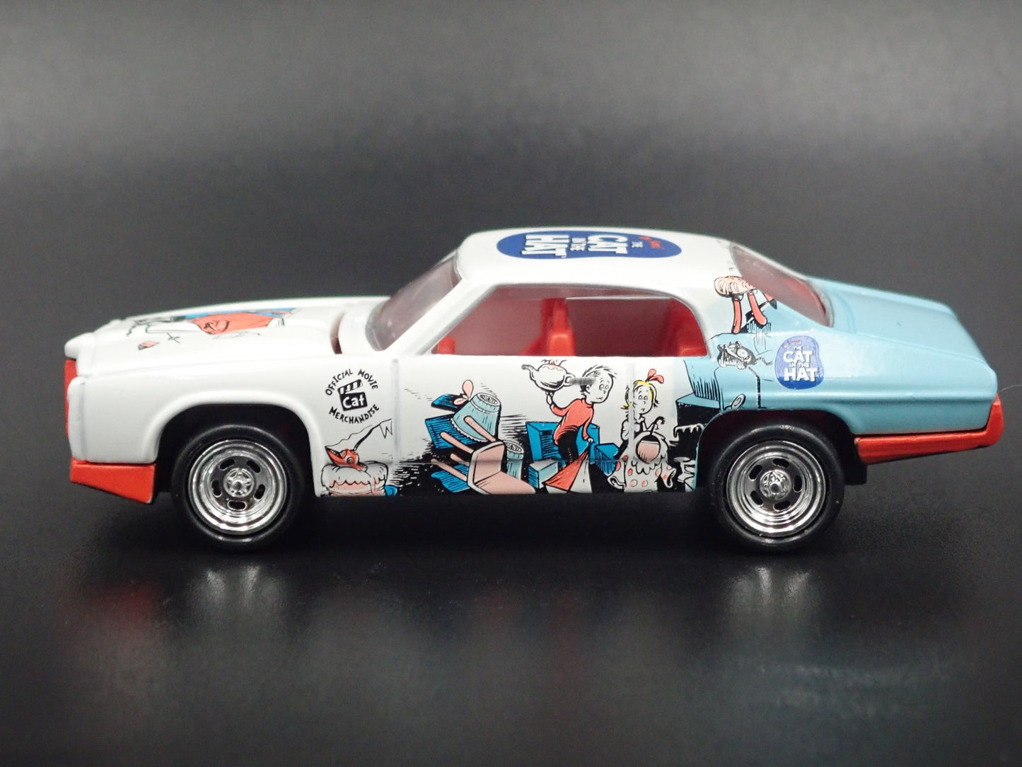 1969 69 PONTIAC GTO JUDGE CAT IN THE HAT 1:64 SCALE DIORAMA DIECAST MODEL CAR