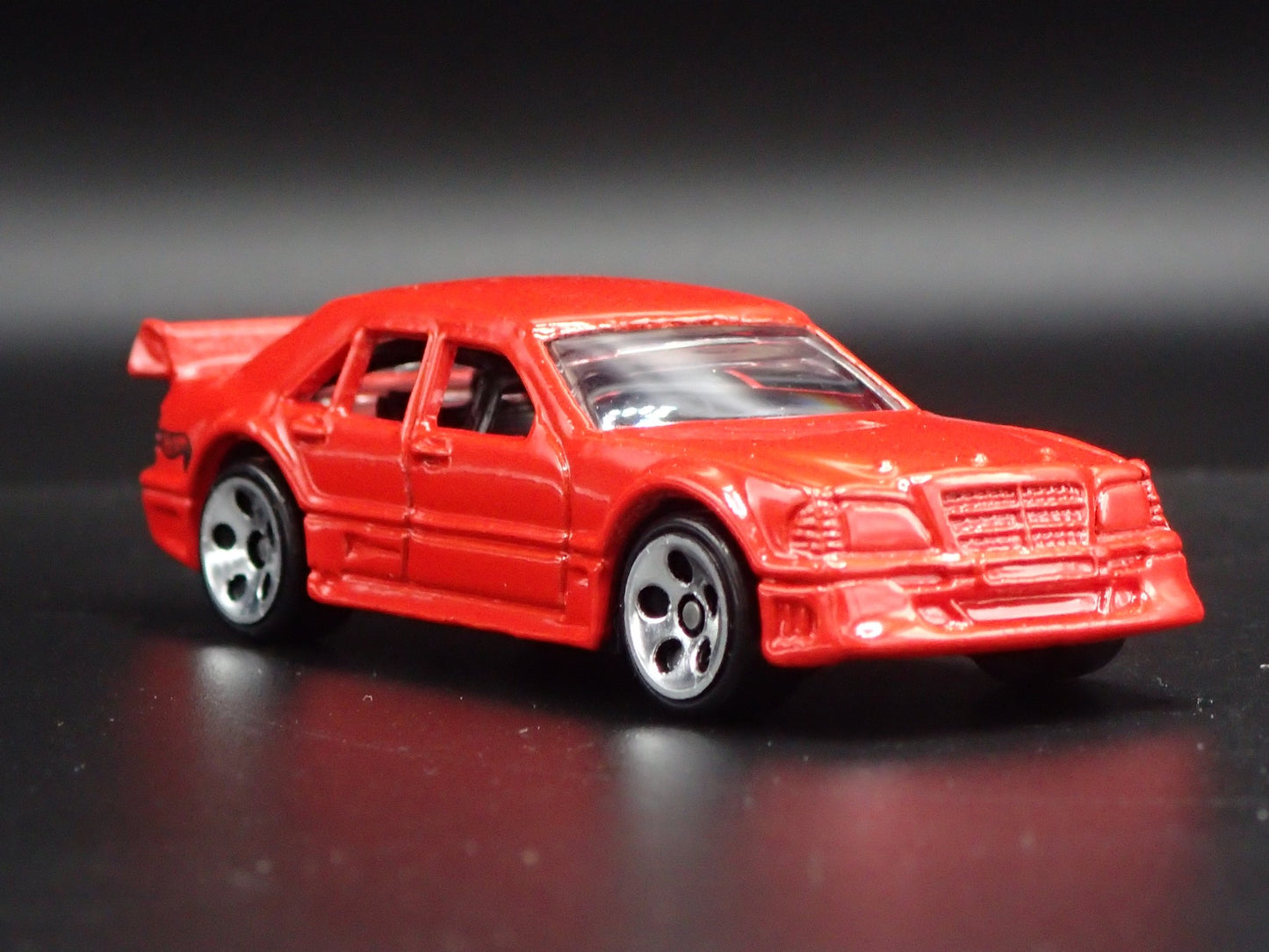 1993-1999 MERCEDES-BENZ C CLASS RED 1:64 SCALE COLLECTIBLE DIECAST MODEL CAR