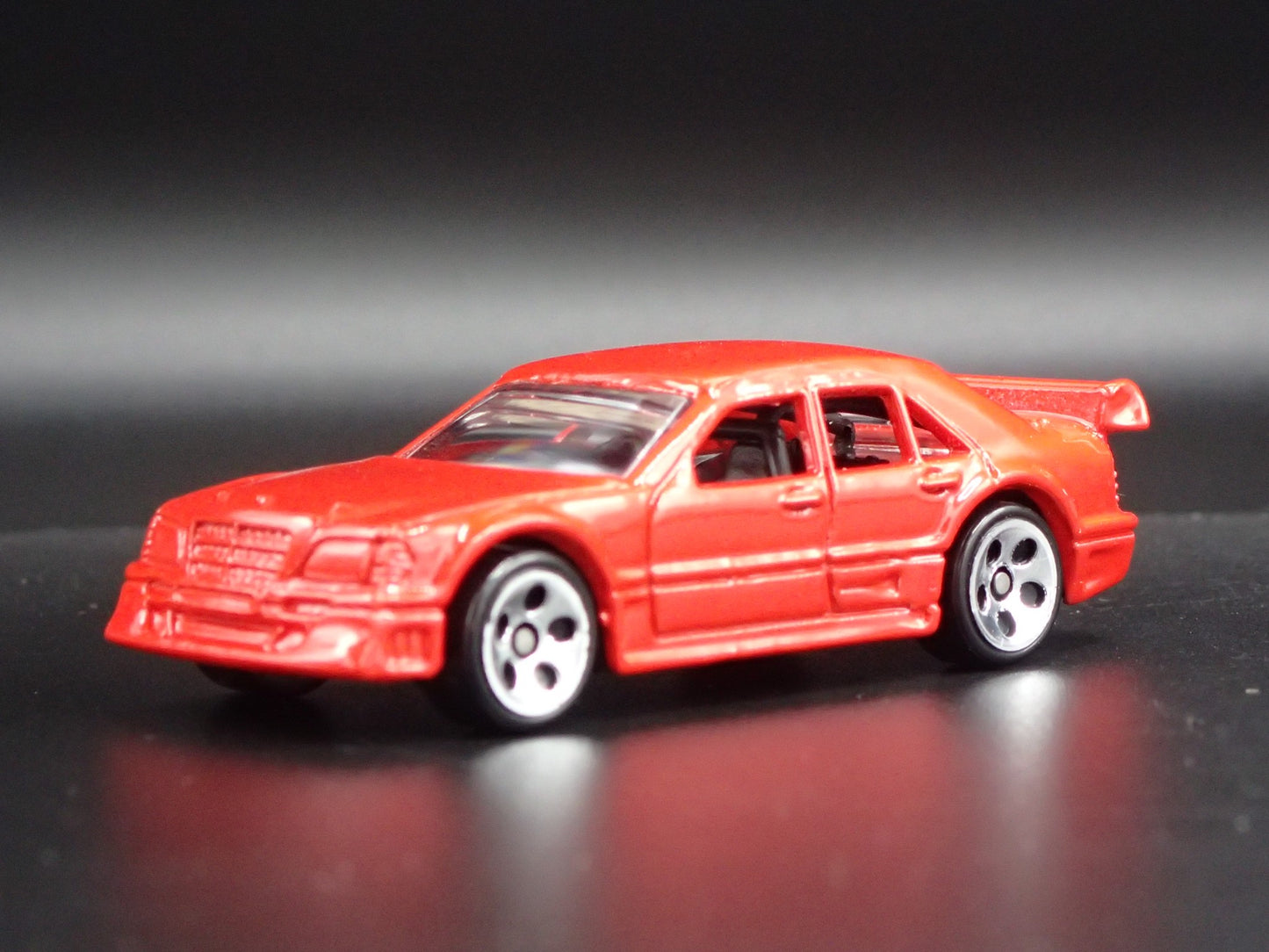 1993-1999 MERCEDES-BENZ C CLASS RED 1:64 SCALE COLLECTIBLE DIECAST MODEL CAR