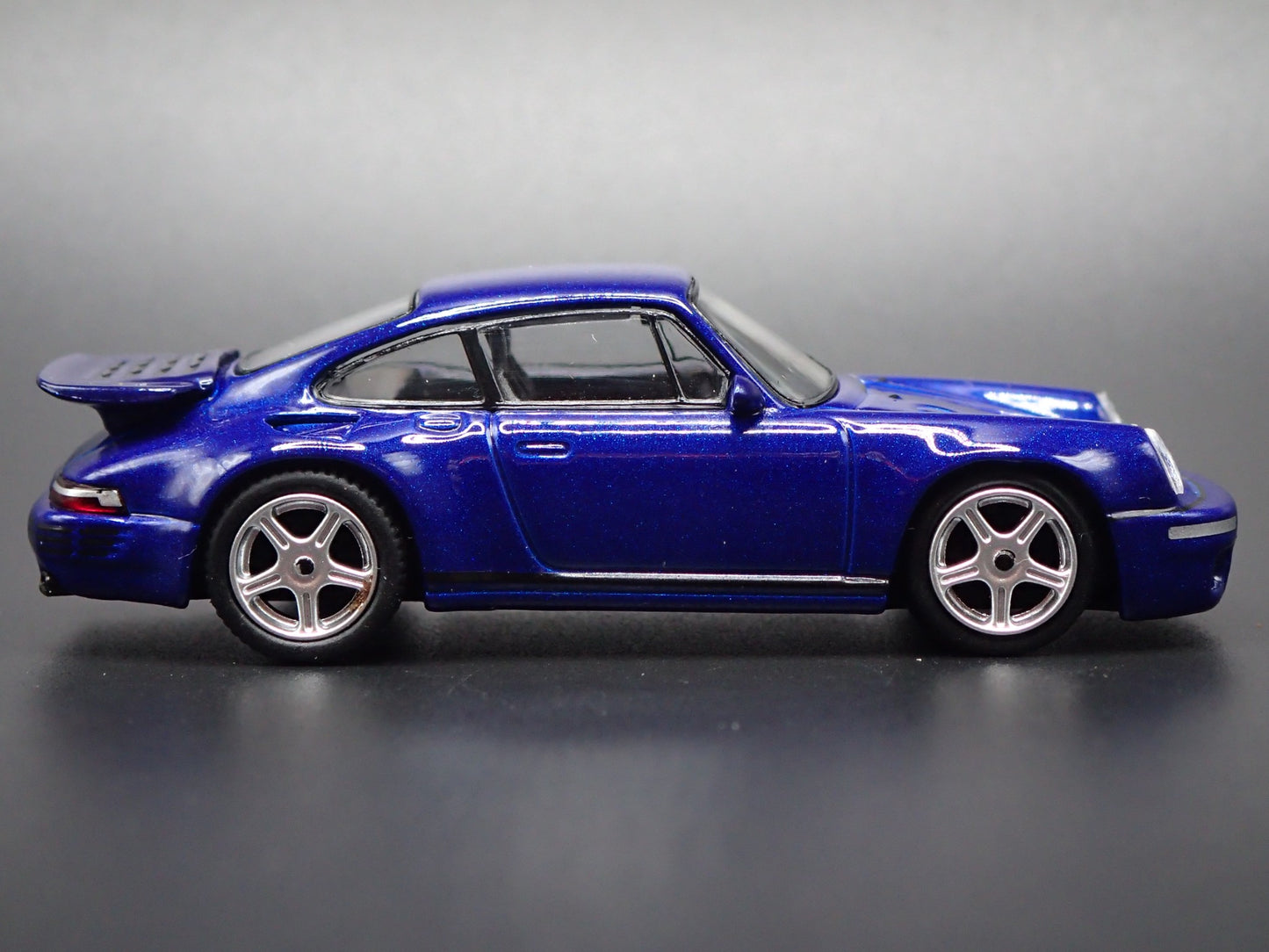 1987-1996 PORSCHE 911 CARRERA  RUF CTR ANNVERSARY 1:64 SCALE DIECAST MODEL CAR
