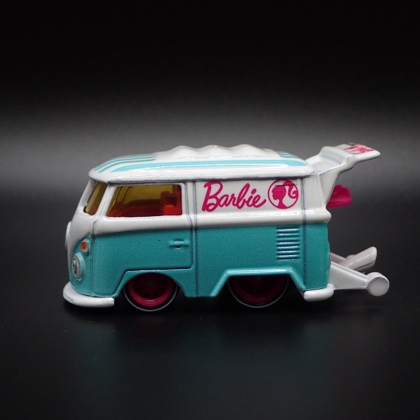 VW VOLKSWAGEN KOOL KOMBI MINI BUS VAN BARBIE RARE 1:64 SCALE DIECAST MODEL CAR