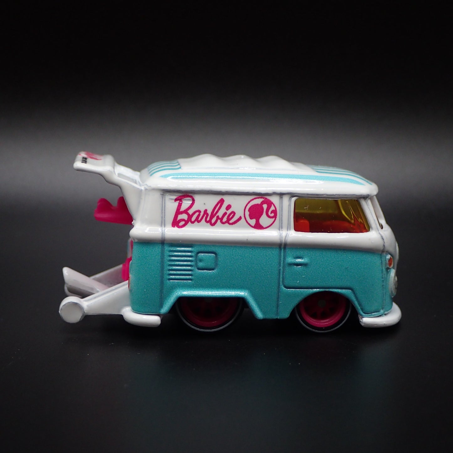 VW VOLKSWAGEN KOOL KOMBI MINI BUS VAN BARBIE RARE 1:64 SCALE DIECAST MODEL CAR