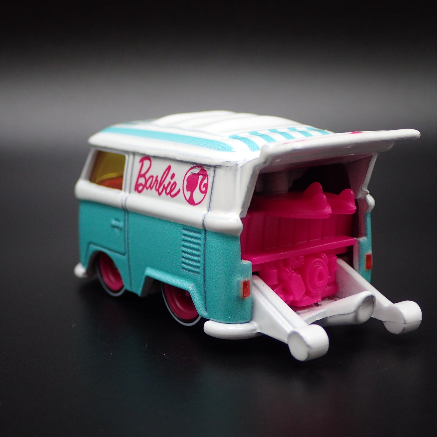VW VOLKSWAGEN KOOL KOMBI MINI BUS VAN BARBIE RARE 1:64 SCALE DIECAST MODEL CAR