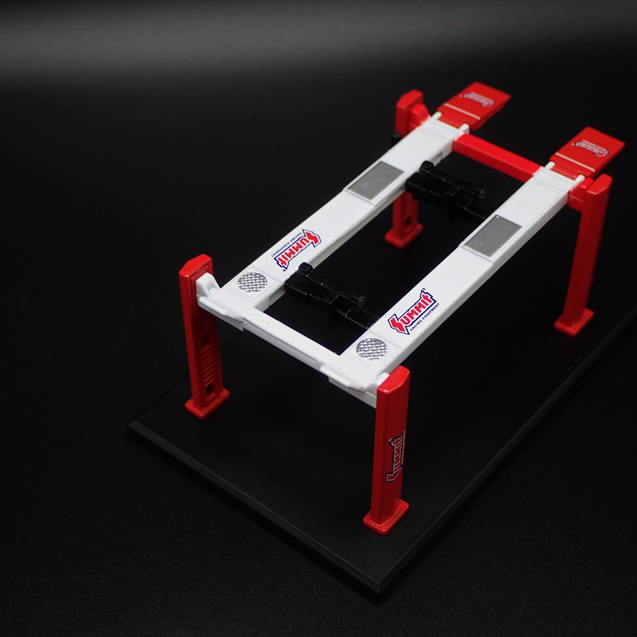 SUMMIT RACING 1:64 SCALE AUTO SHOP MECHANIC GARAGE 4 POST CAR LIFT MOD ...