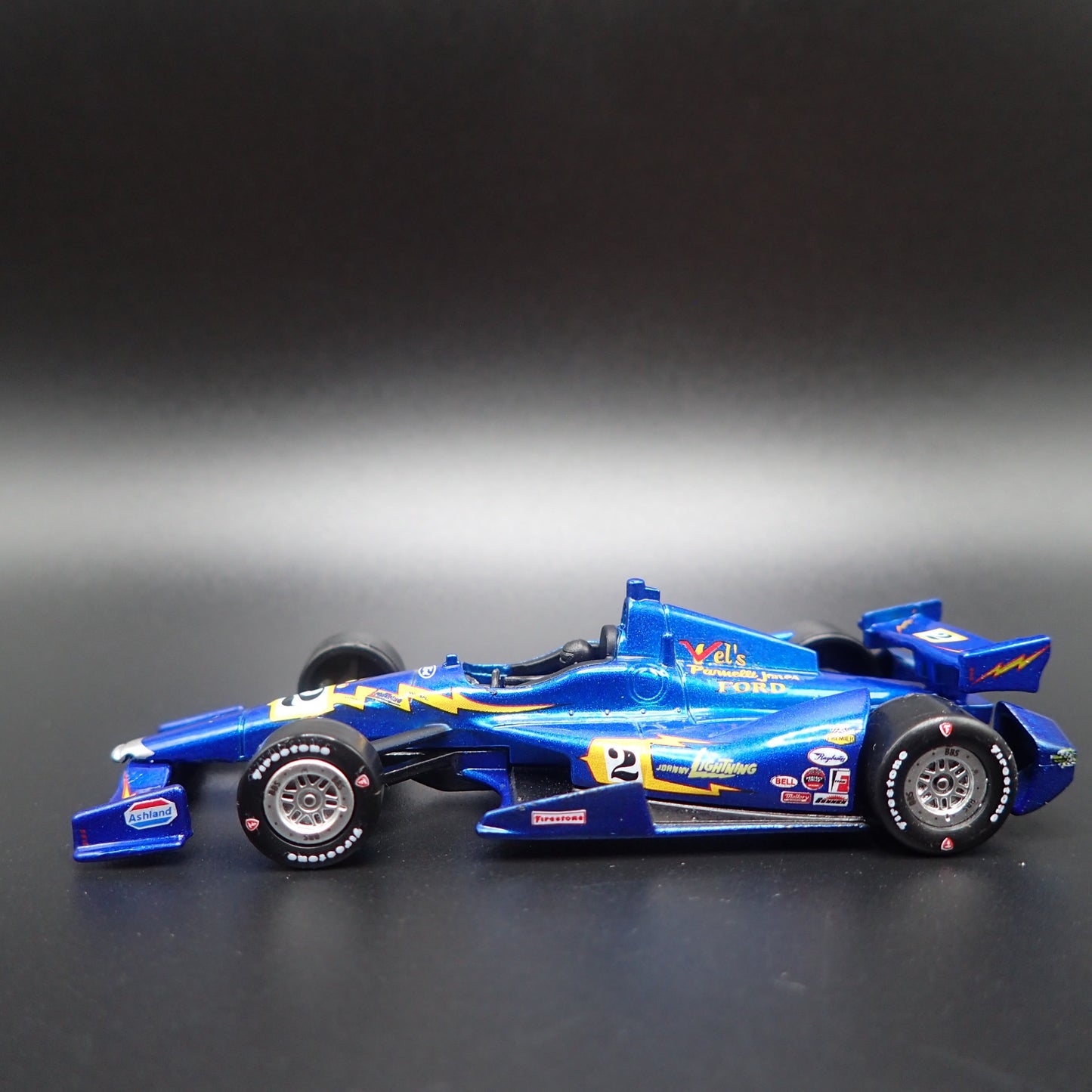 2013 13 INDY 500 JOHNNY LIGHTNING SPECIAL 2 TRIBUTE 1:64 SCALE DIECAST MODEL CAR