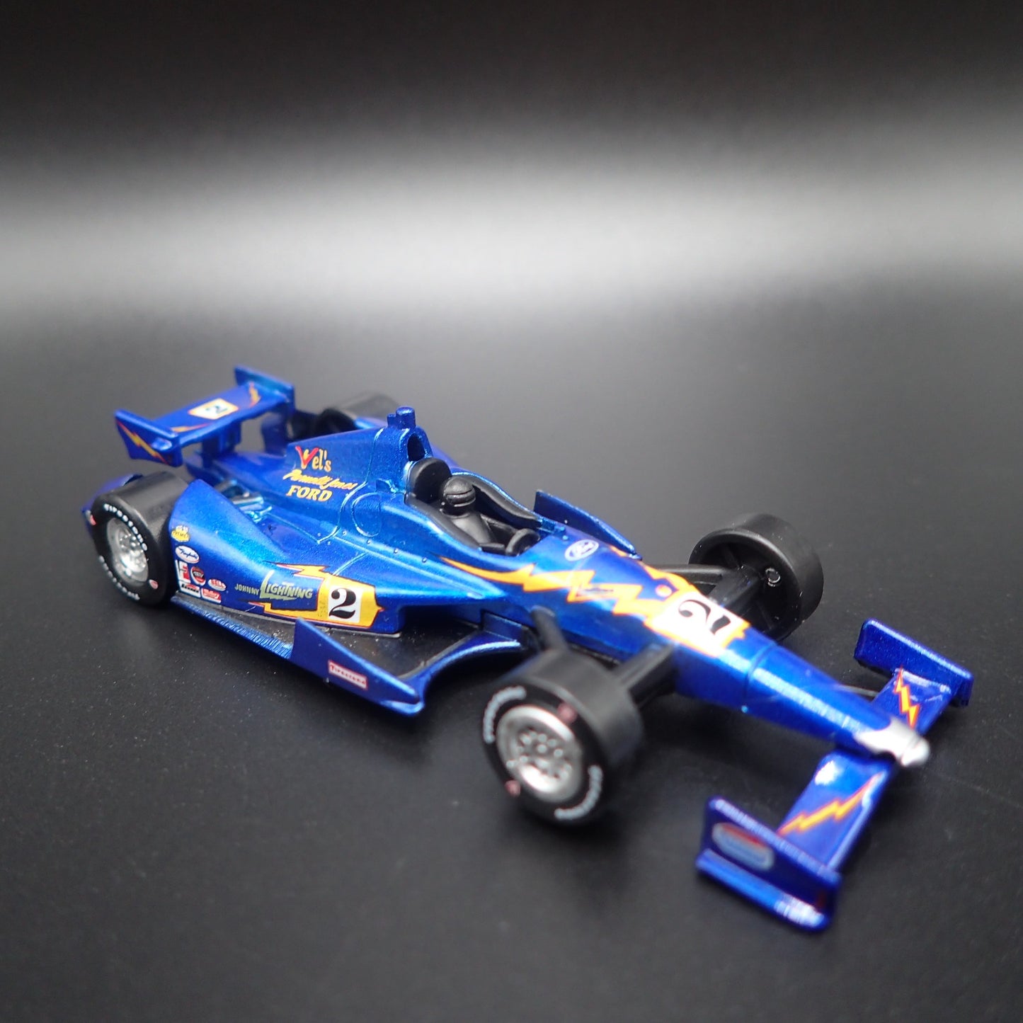 2013 13 INDY 500 JOHNNY LIGHTNING SPECIAL 2 TRIBUTE 1:64 SCALE DIECAST MODEL CAR