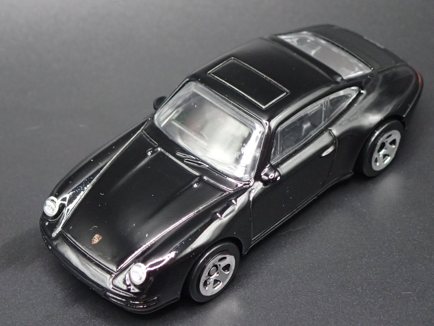 1994-1998 PORSCHE 911 CARRERA 993 BLACK 1:64 SCALE DIORAMA DIECAST MODEL CAR