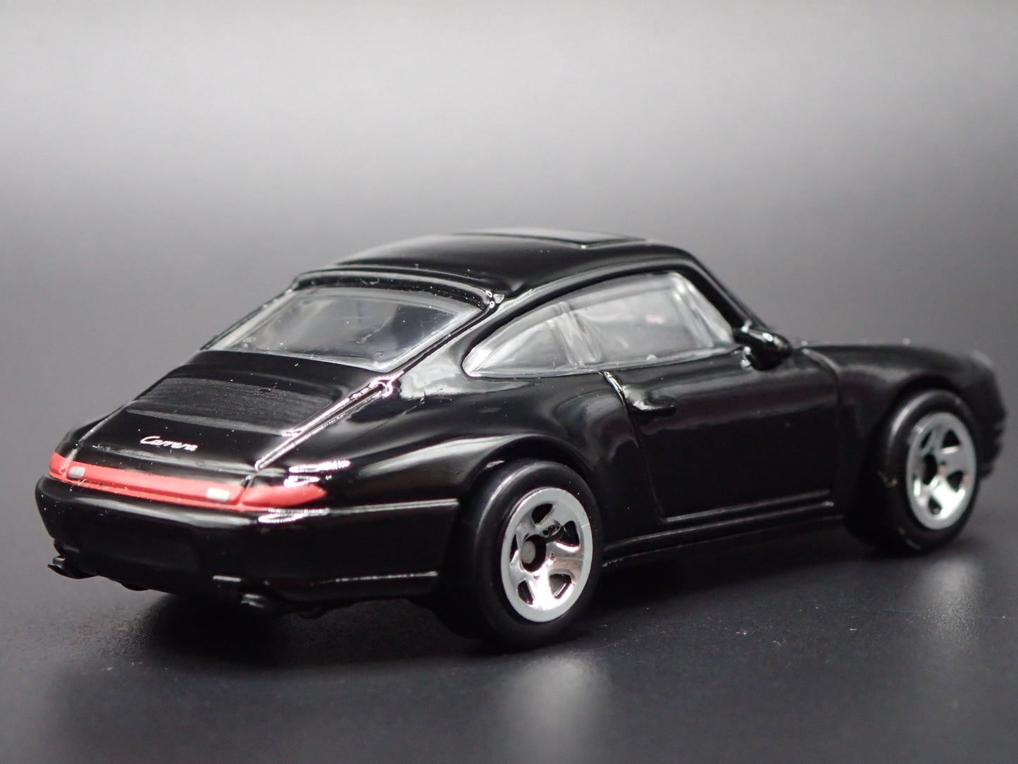 1994-1998 PORSCHE 911 CARRERA 993 BLACK 1:64 SCALE DIORAMA DIECAST MODEL CAR