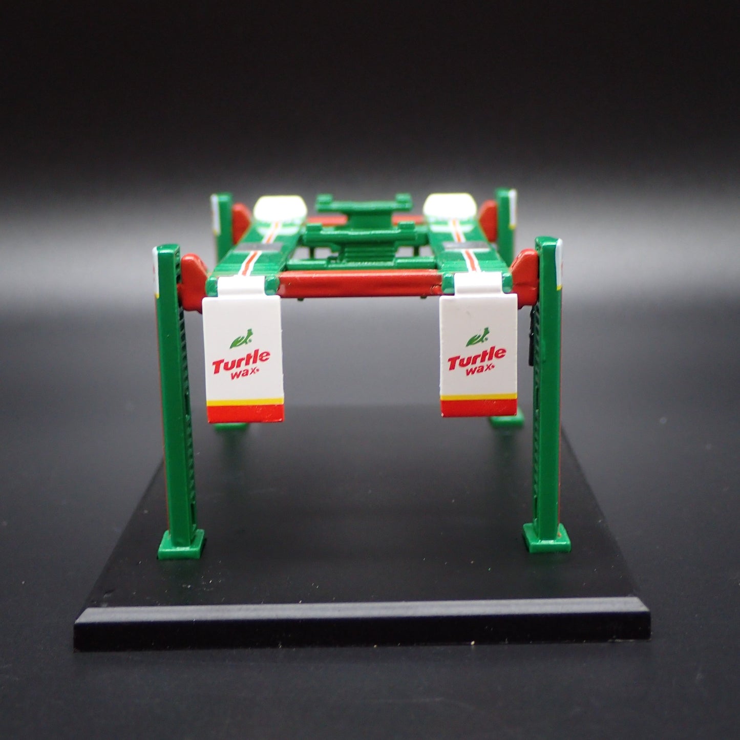 TURTLE WAX 1:64 SCALE AUTO SHOP MECHANIC GARAGE 4 POST CAR LIFT MODEL DIECAST