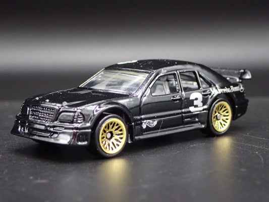 1993-1999 MERCEDES-BENZ C CLASS 1:64 SCALE COLLECTIBLE DIORAMA DIECAST MODEL CAR