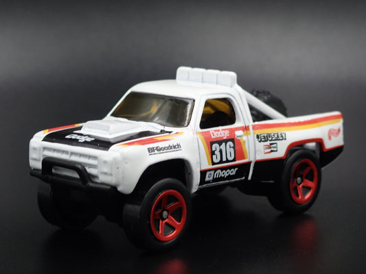 1987 87 DODGE D100 PICKUP TRUCK MOPAR TROPHY TRUCK 1/64 SCALE DIECAST MODEL CAR