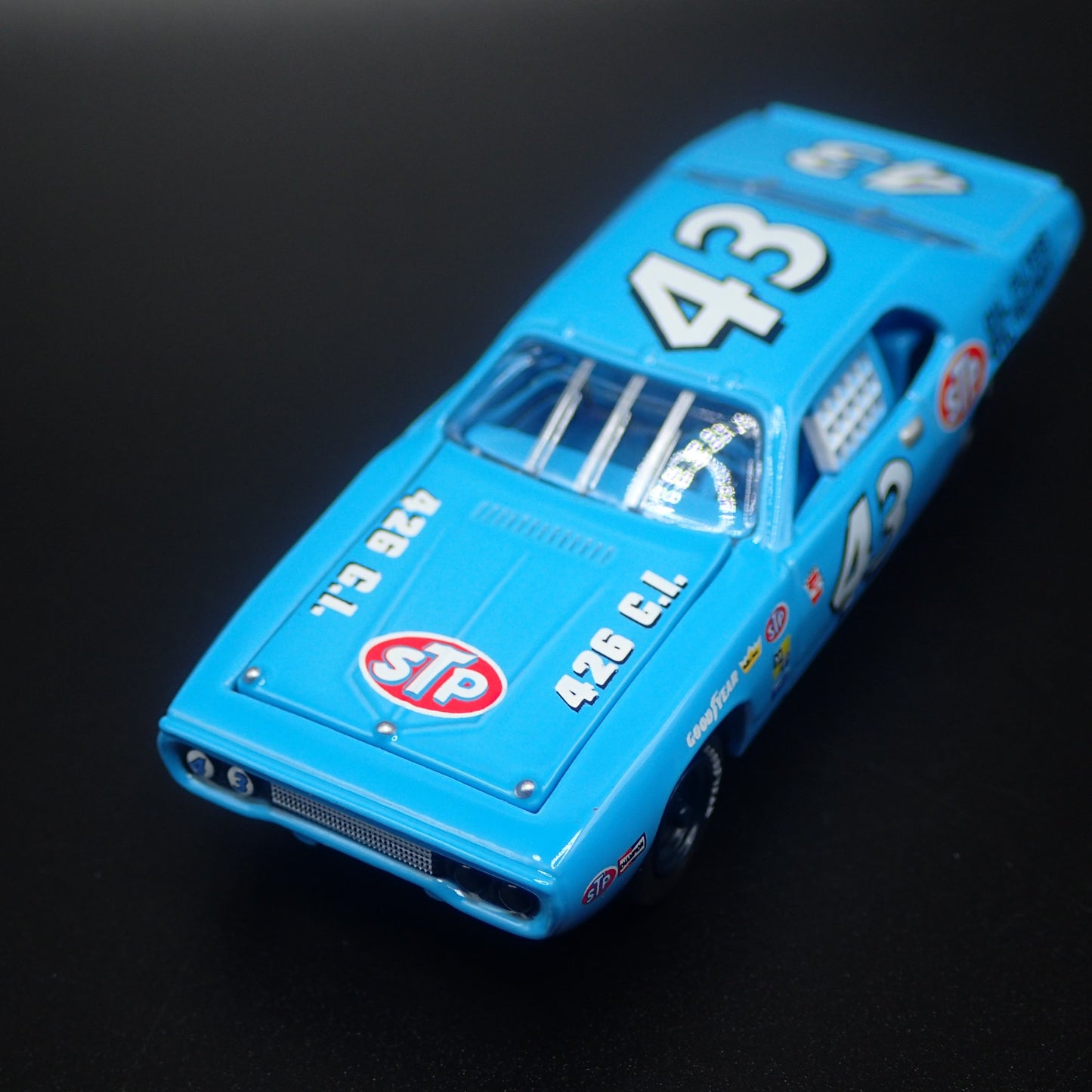 1972 72 PLYMOUTH ROAD RUNNER RICHARD PETTY'S #43 1:64 SCALE  DIECAST MODEL CAR