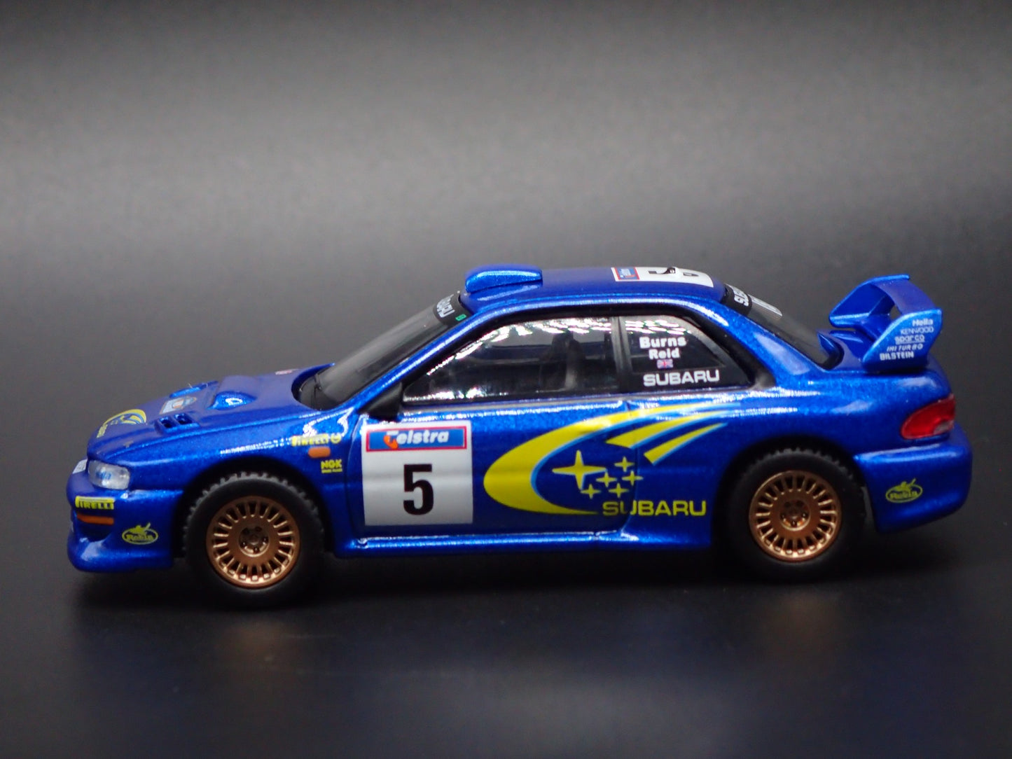 SUBARU IMPREZA WRC99 #5 RALLY 1:64 SCALE COLLECTIBLE DIORAMA DIECAST MODEL CAR