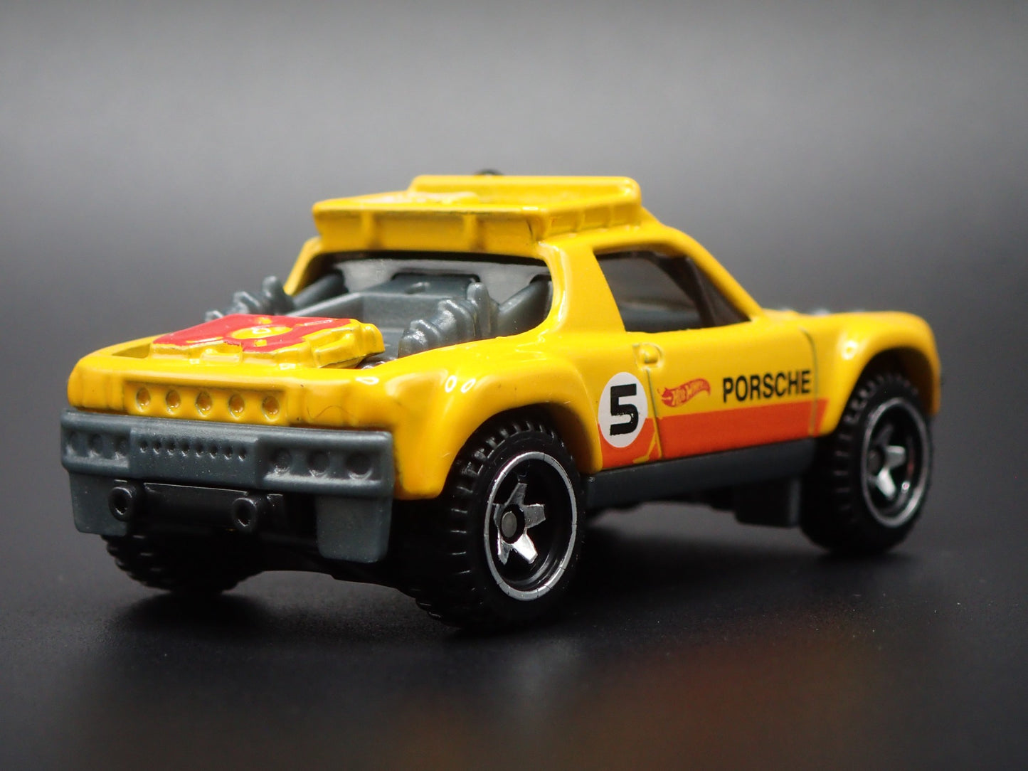 1969-1976 PORSCHE 914 SAFARI 1:64 SCALE COLLECTIBLE DIORAMA DIECAST MODEL CAR